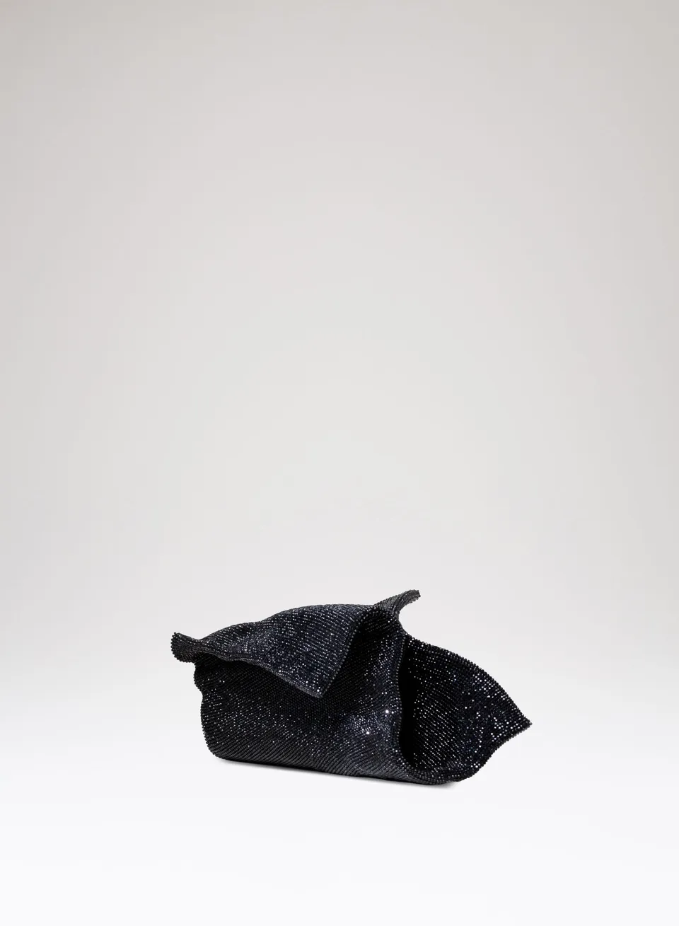 benedetta-bruzziches-la-bisbetica-domata-borsa-donna-james-bond image 1