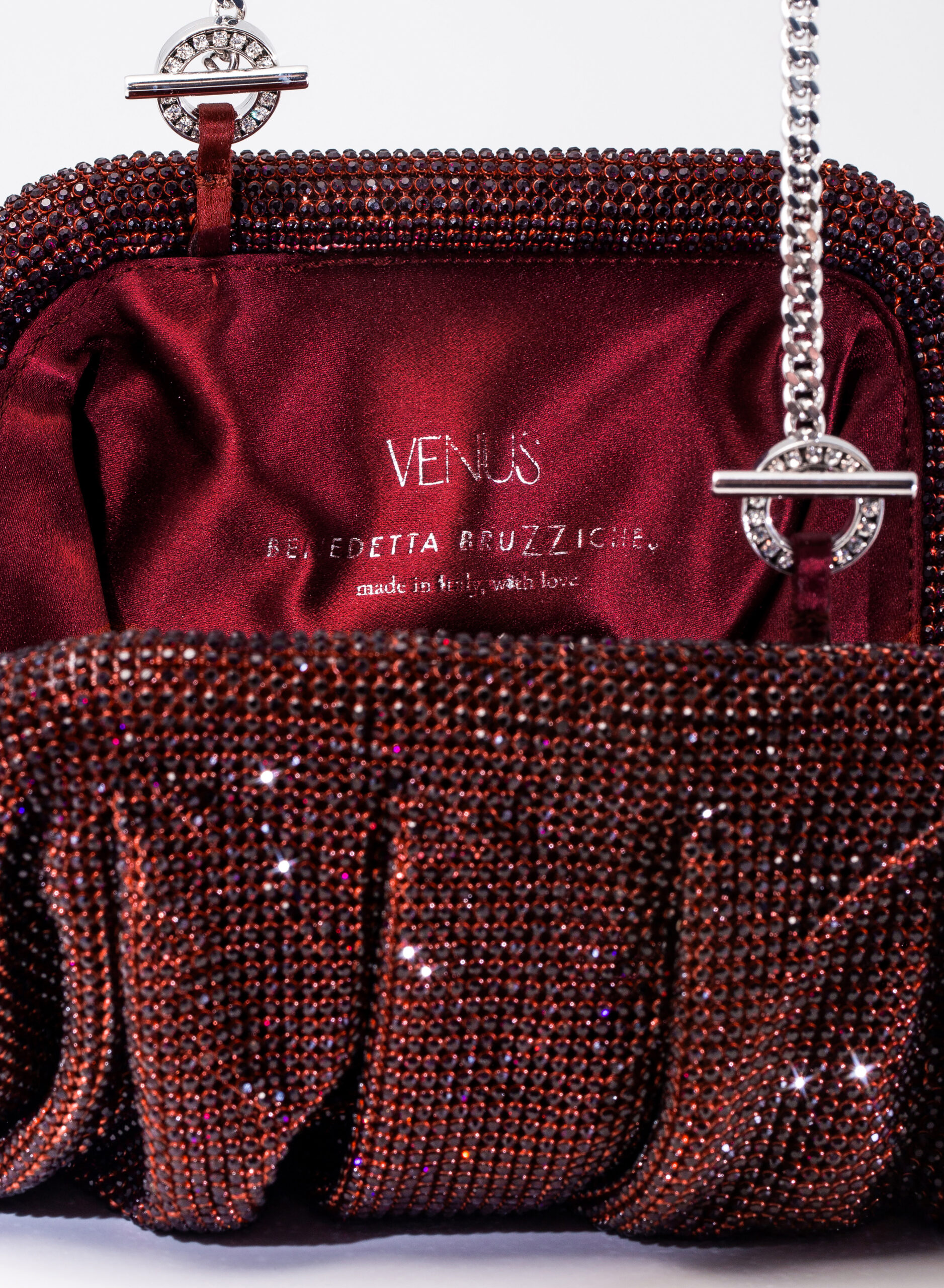 benedetta-bruzziches-venus-la-petite-borsa-donna-miss-dracula image 7