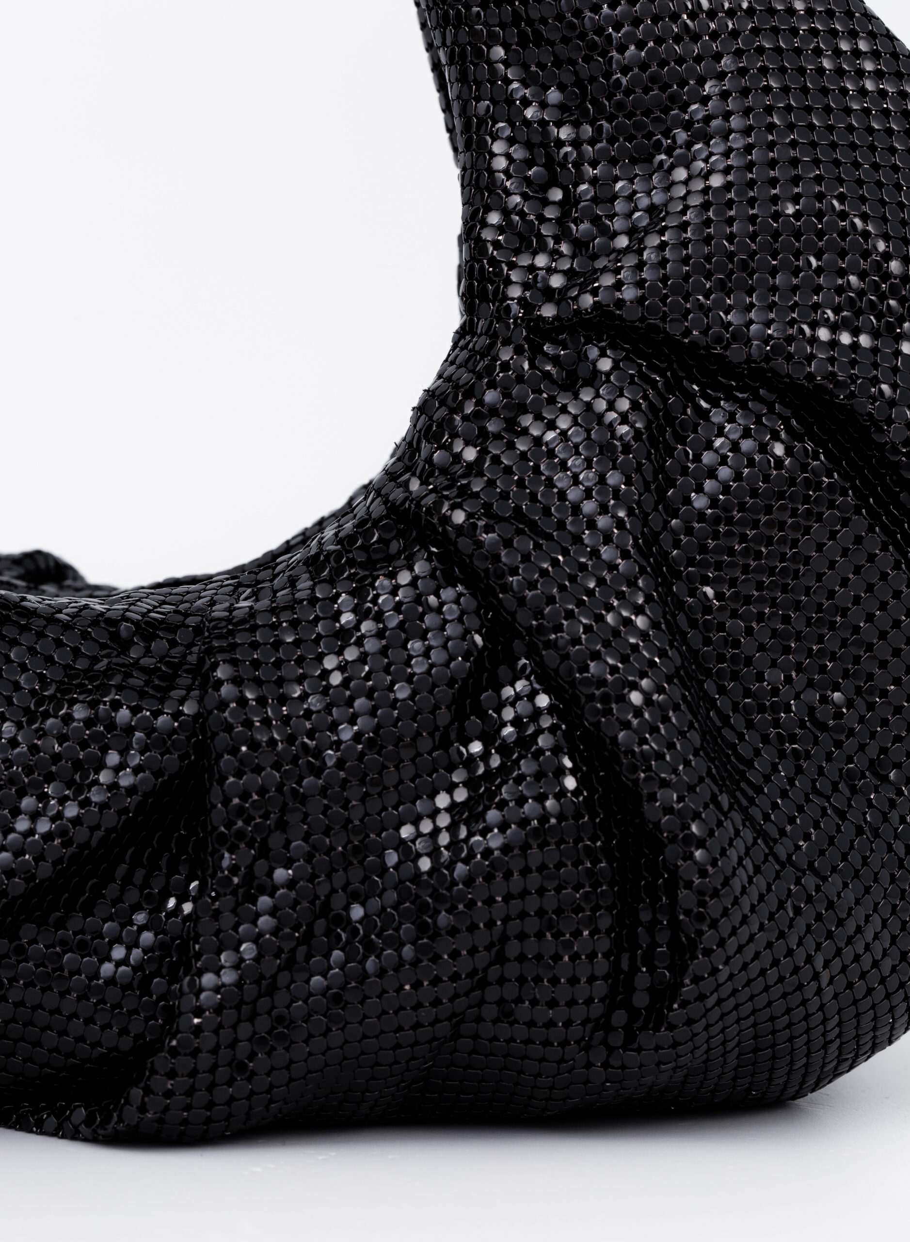 benedetta-bruzziches-yennefer-borsa-donna-pluto image 6