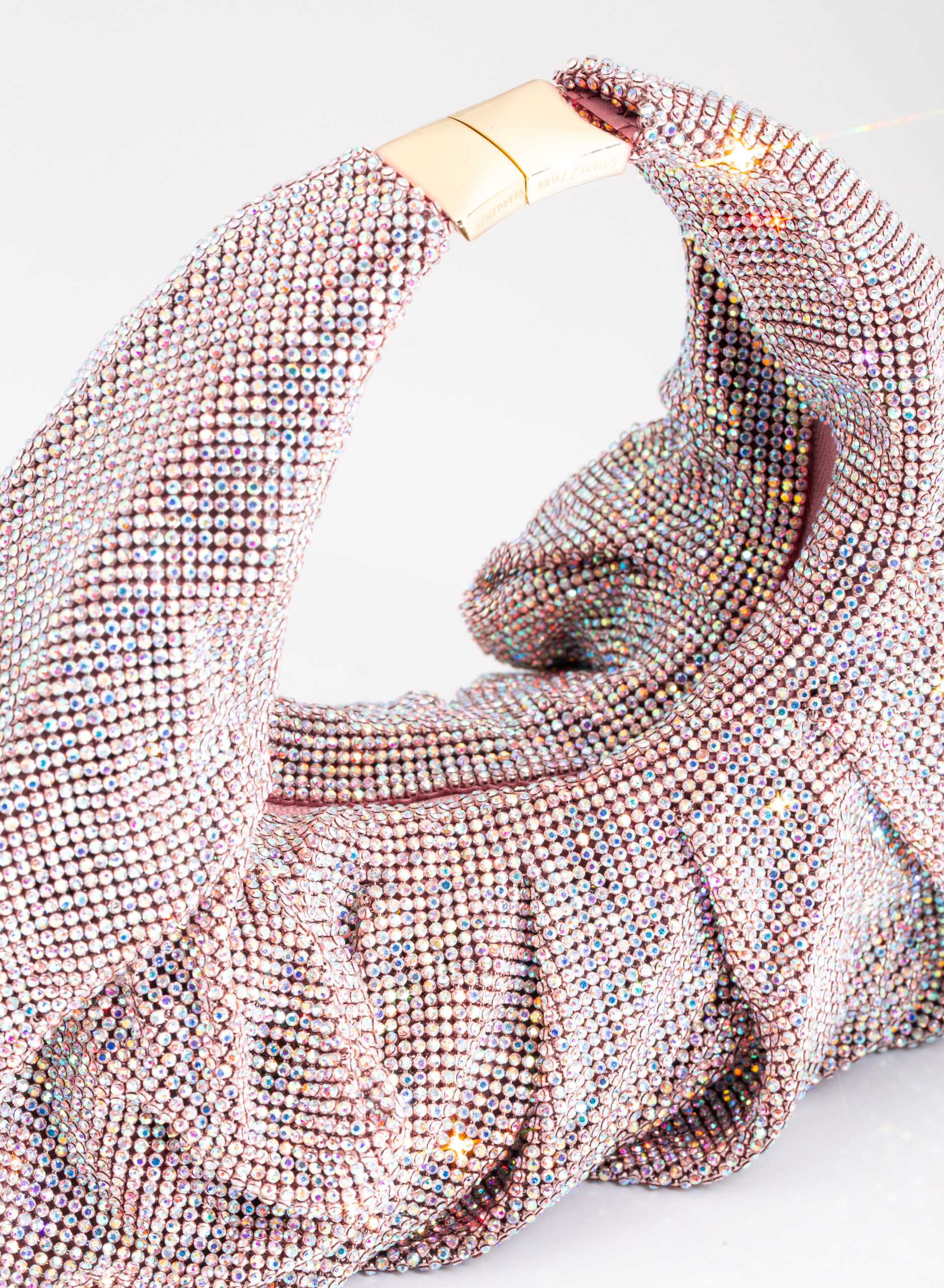 benedetta-bruzziches-yennefer-borsa-donna-chapelloise image 4