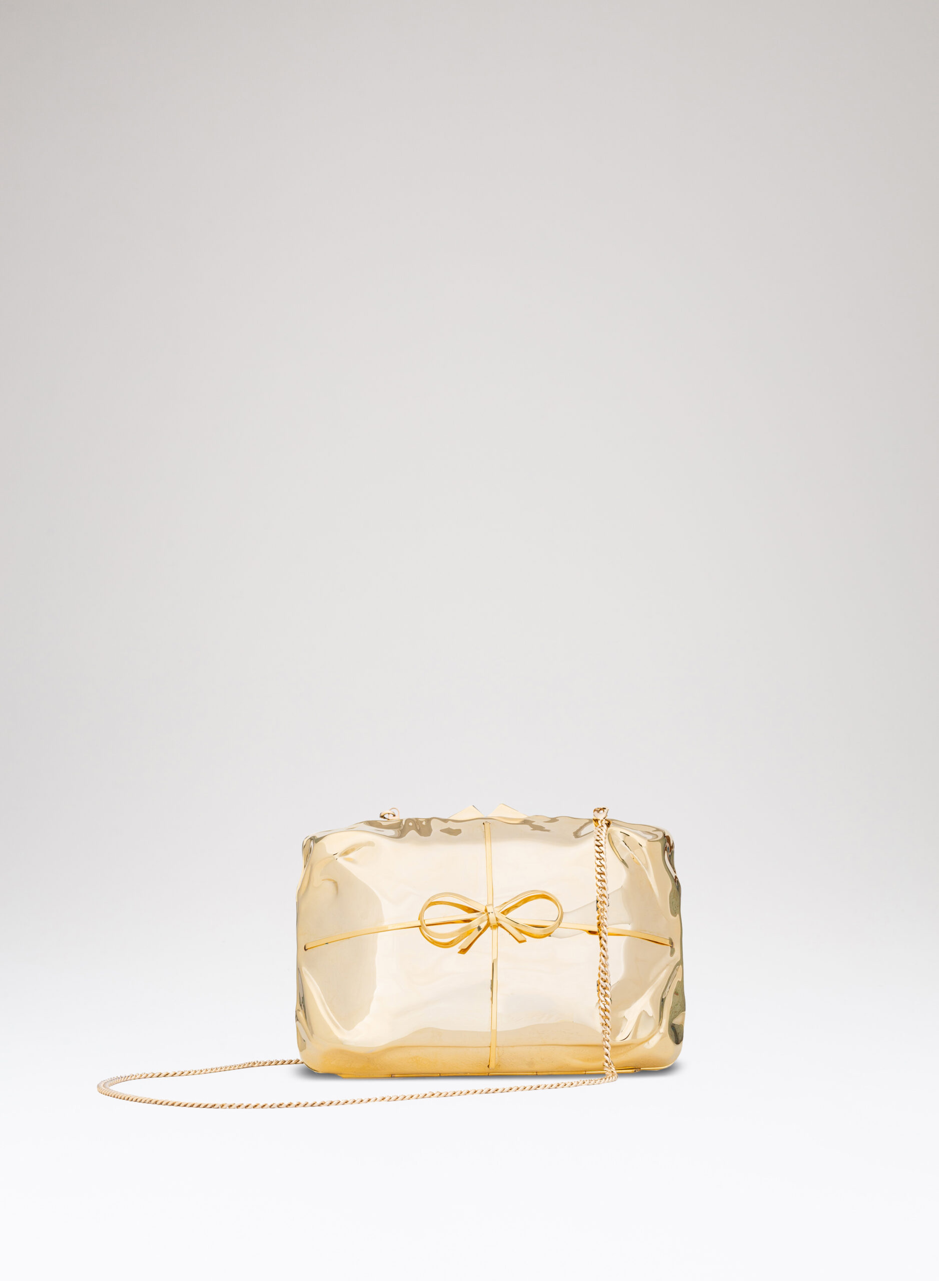 benedetta-bruzziches-cabaret-borsa-donna-golden-gun image 4