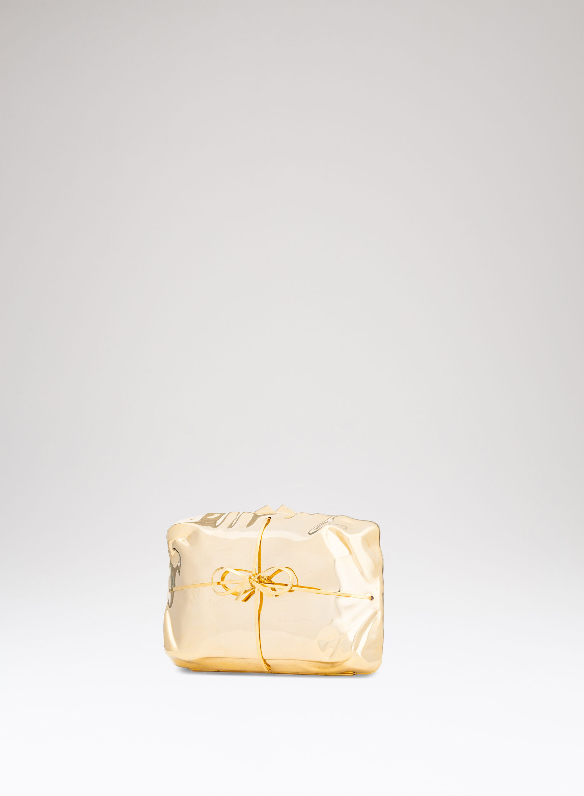 benedetta-bruzziches-cabaret-borsa-donna-golden-gun image 1