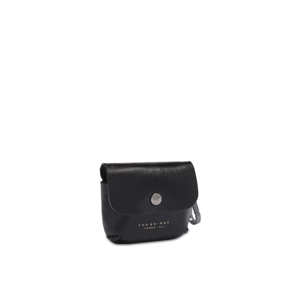 the-bridge-special-ss26-custodia-airpods-in-pelle-bovina-nero-rutenio image 1