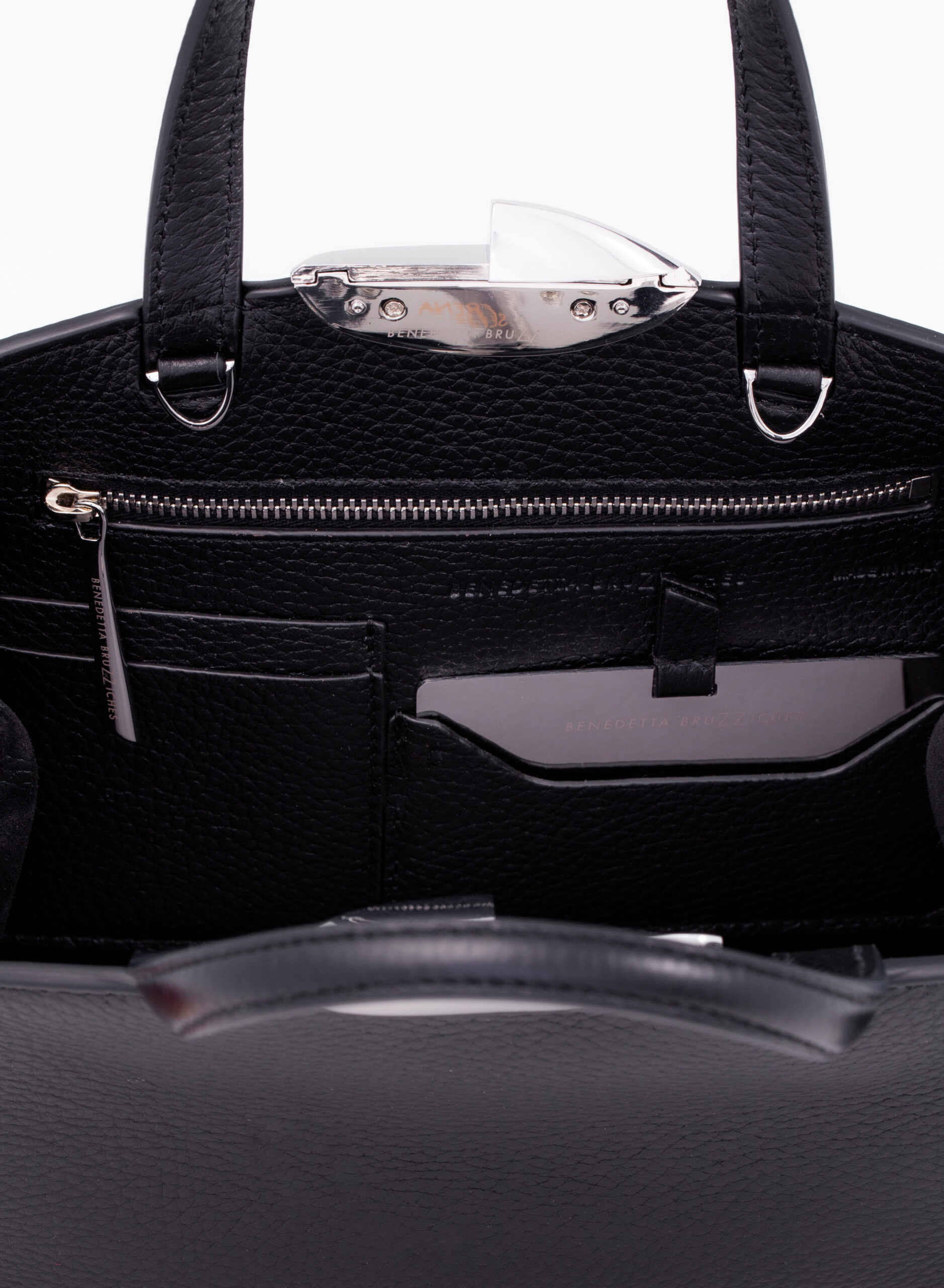 benedetta-bruzziches-serena-la-petite-borsa-donna-meteorite image 6