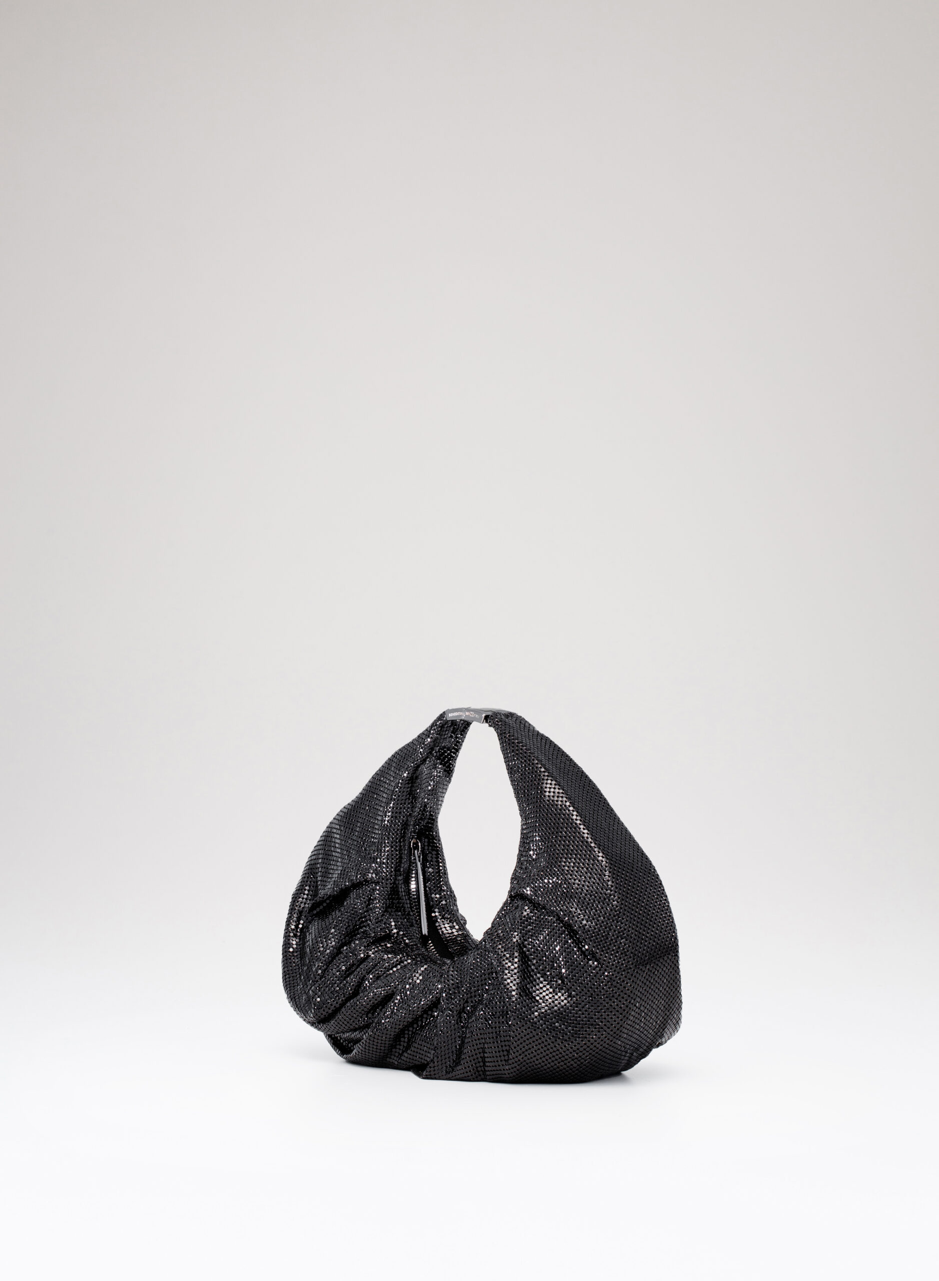 benedetta-bruzziches-yennefer-borsa-donna-pluto image 2