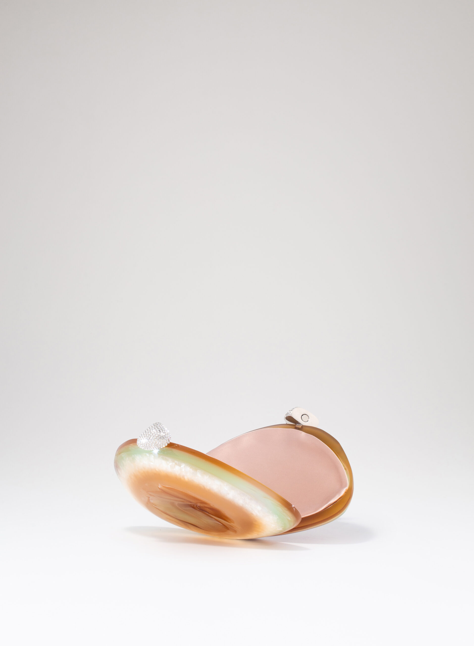 benedetta-bruzziches-ariel-borsa-donna-iconica-sua-alma image 7