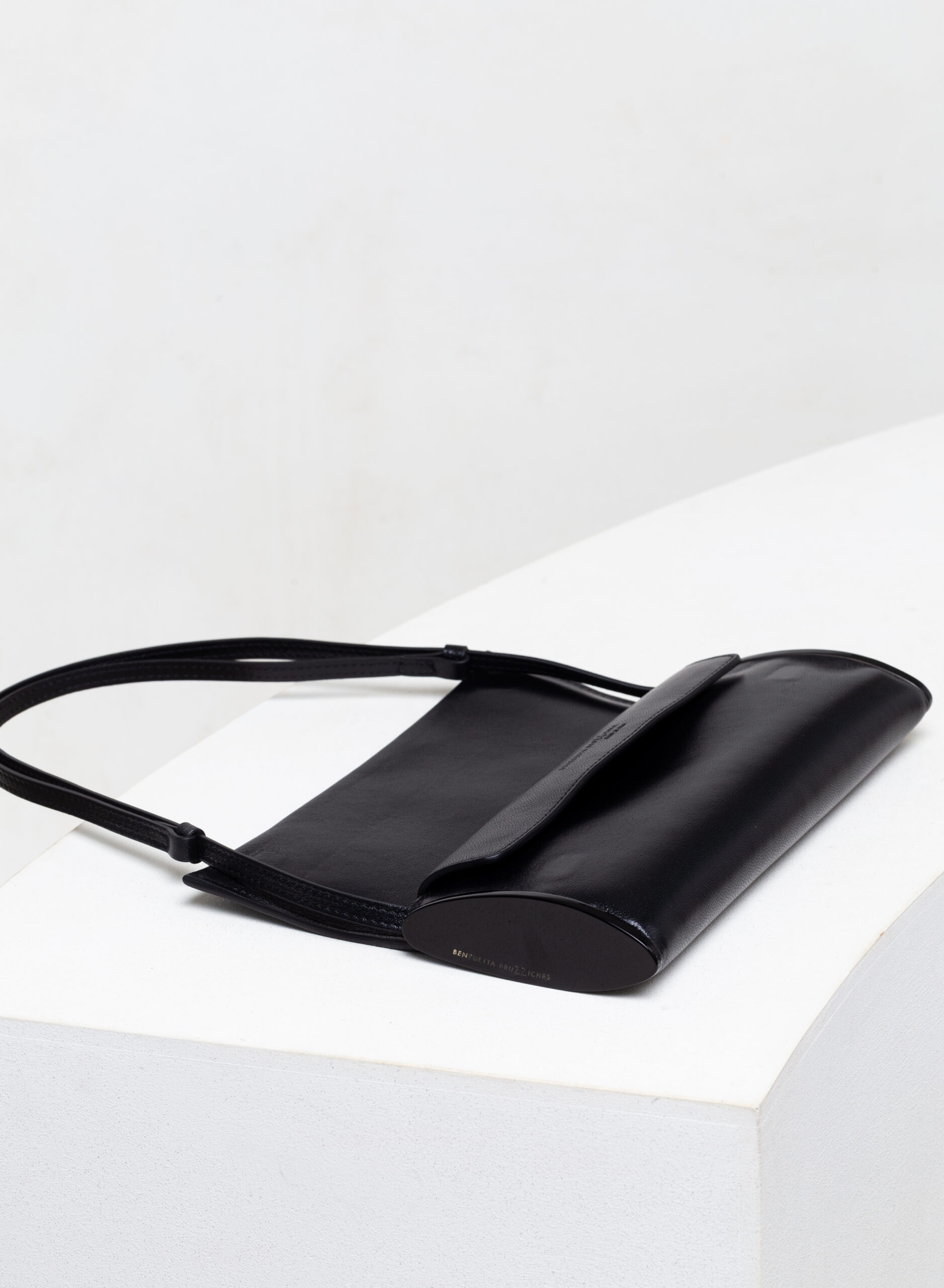 benedetta-bruzziches-kate-borsa-donna-nightly image 6