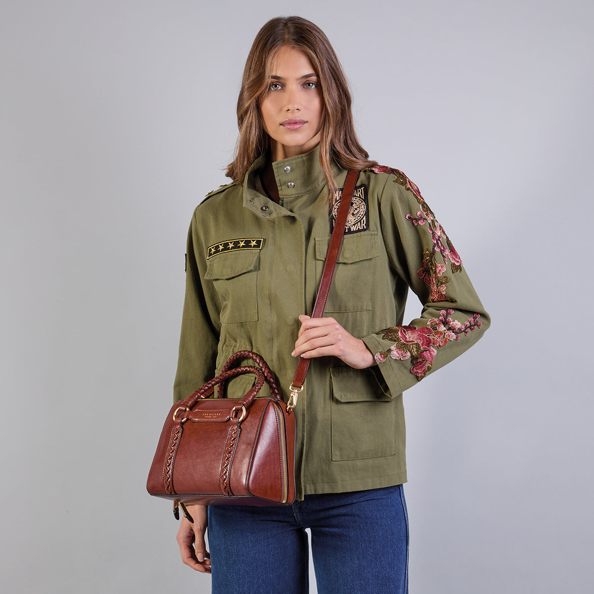 the-bridge-laura-wow-borsa-a-mano-in-pelle-marrone-oro-con-tracolla-removibile image 6
