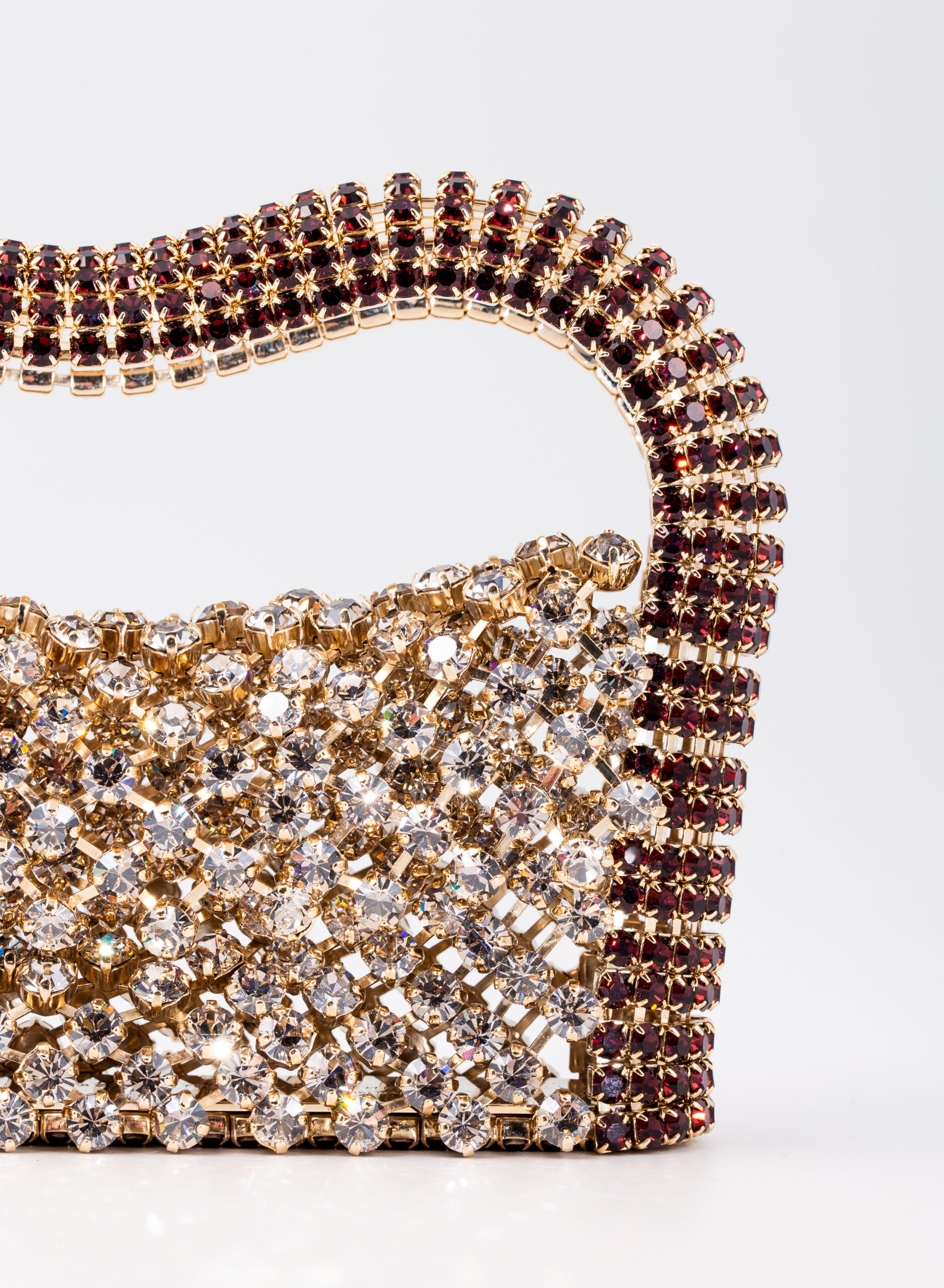 benedetta-bruzziches-rachele-borsa-donna-sussex-ruby image 5