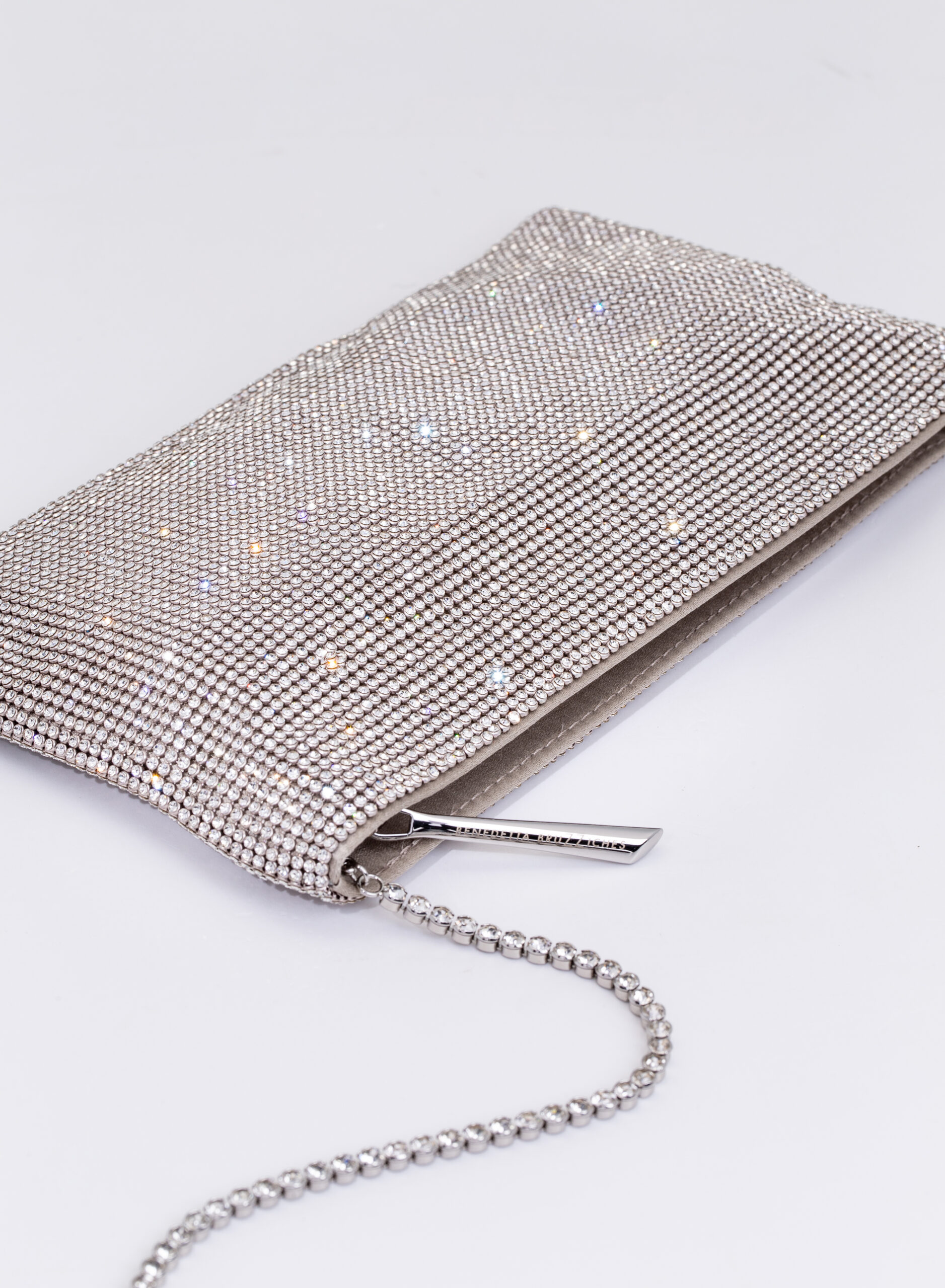 benedetta-bruzziches-your-best-friend-la-petite-borsa-donna-crystal-on-silver image 3