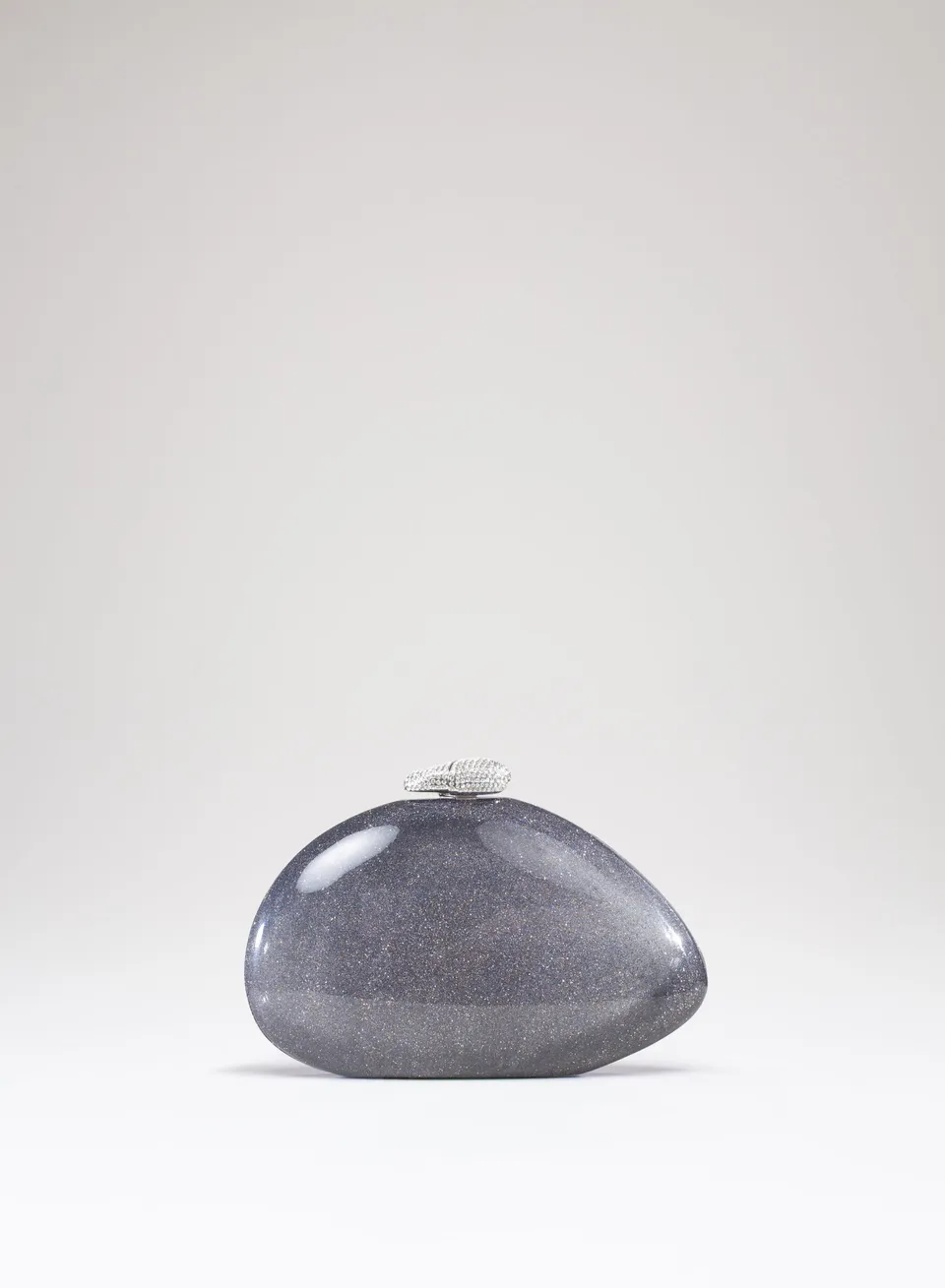benedetta-bruzziches-ariel-borsa-donna-giunone image 1