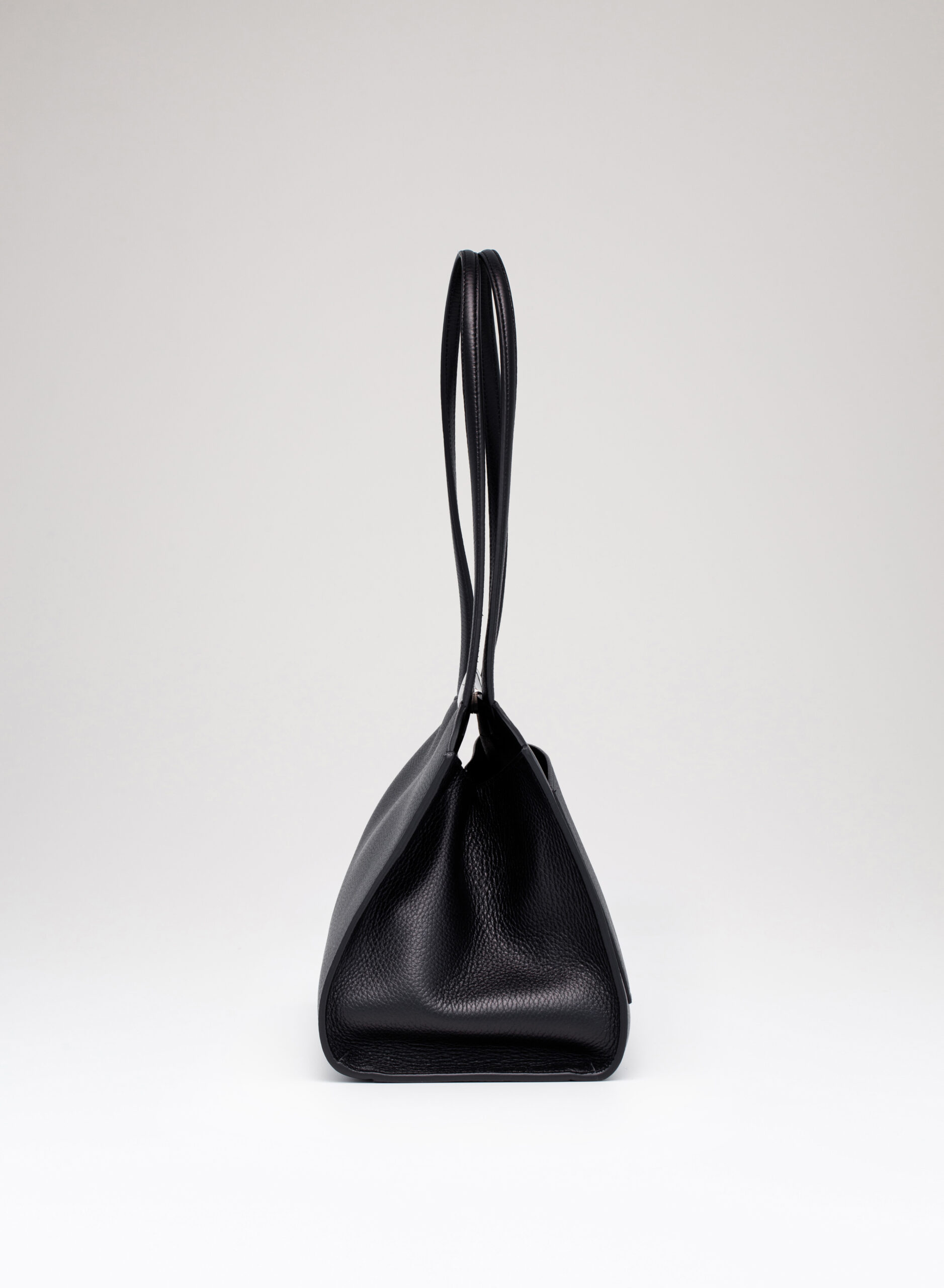 benedetta-bruzziches-serena-borsa-donna-meteorite image 2
