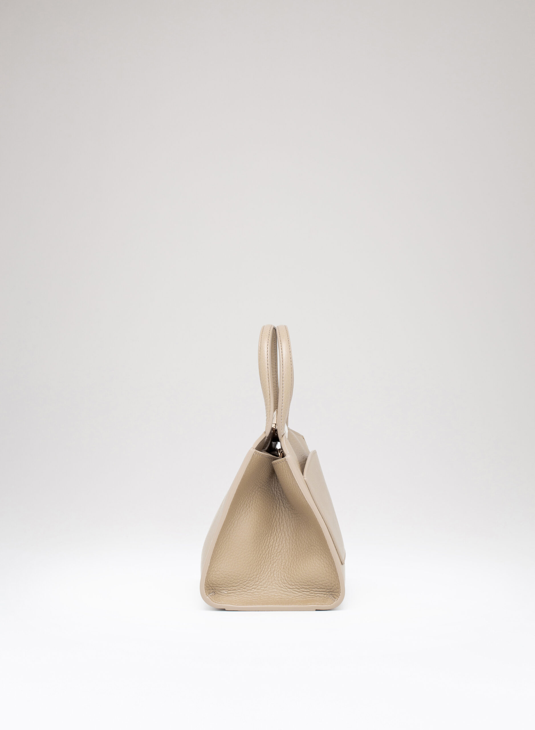 benedetta-bruzziches-serena-la-petite-borsa-donna-incense image 3