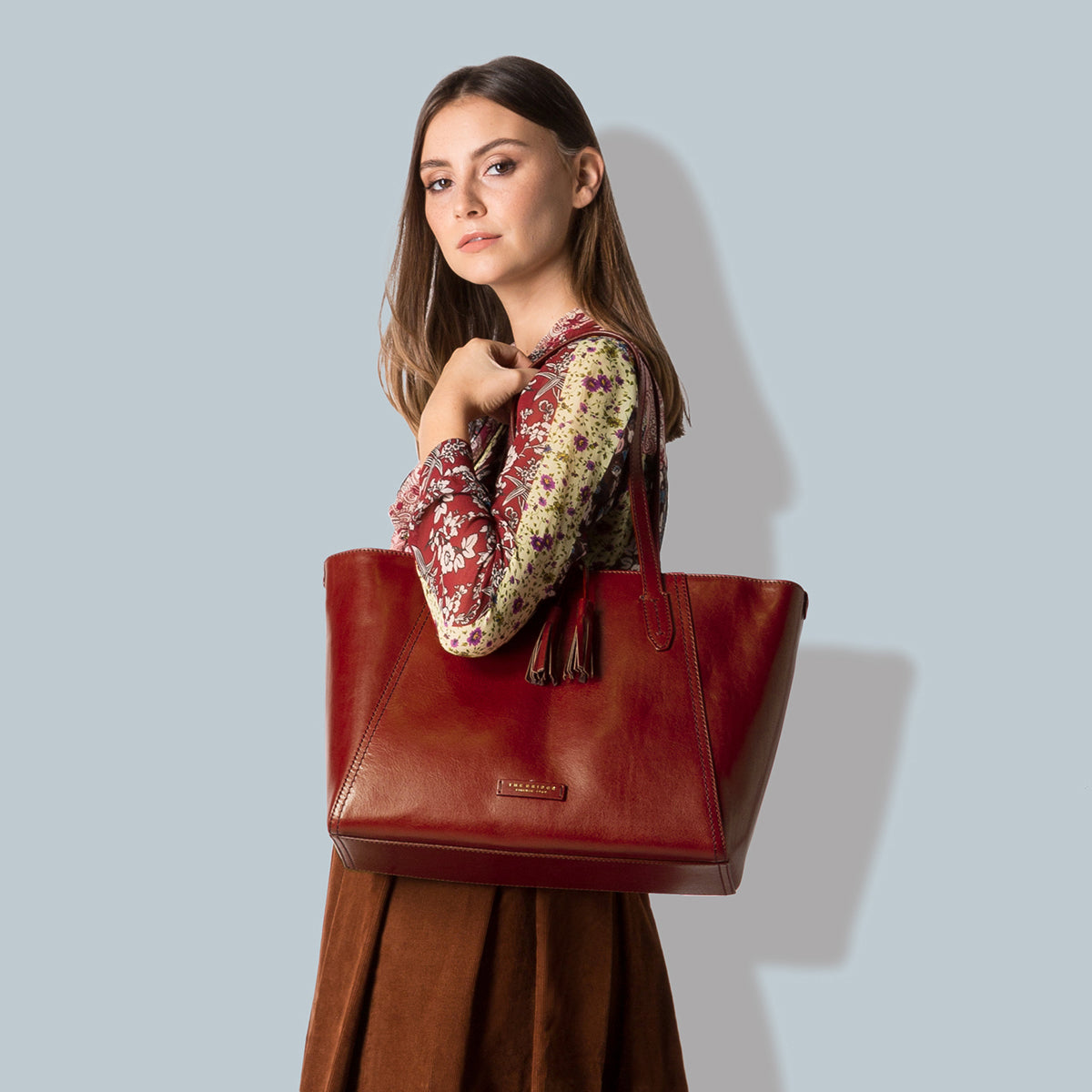 the-bridge-borsa-shopper-in-pelle-con-nappine-marrone-oro image 3