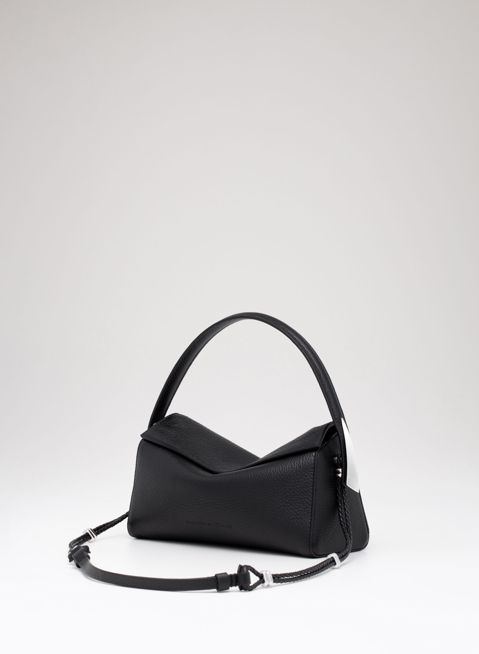 benedetta-bruzziches-elif-borsa-donna-meteorite image 2