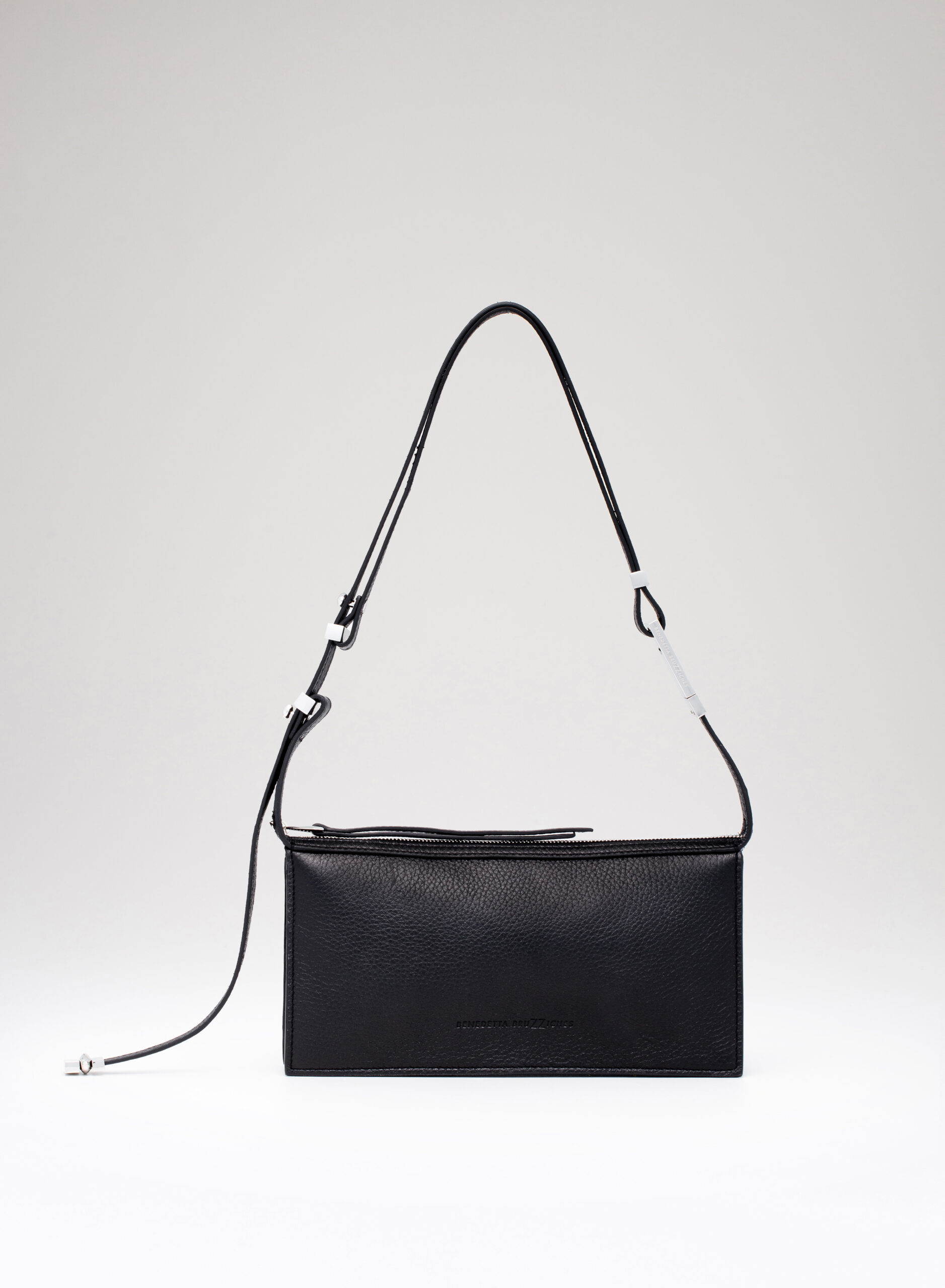 benedetta-bruzziches-syster-borsa-donna-meteorite image 2