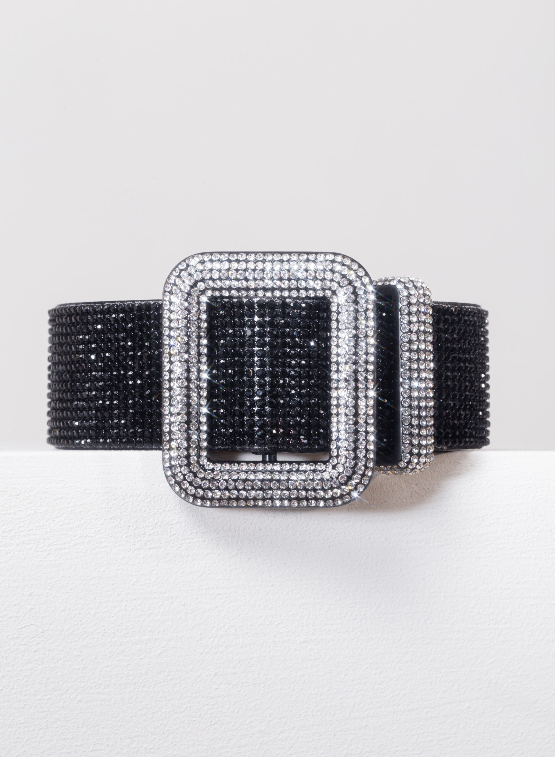 benedetta-bruzziches-venus-belt-cintura-donna-james-bond image 2