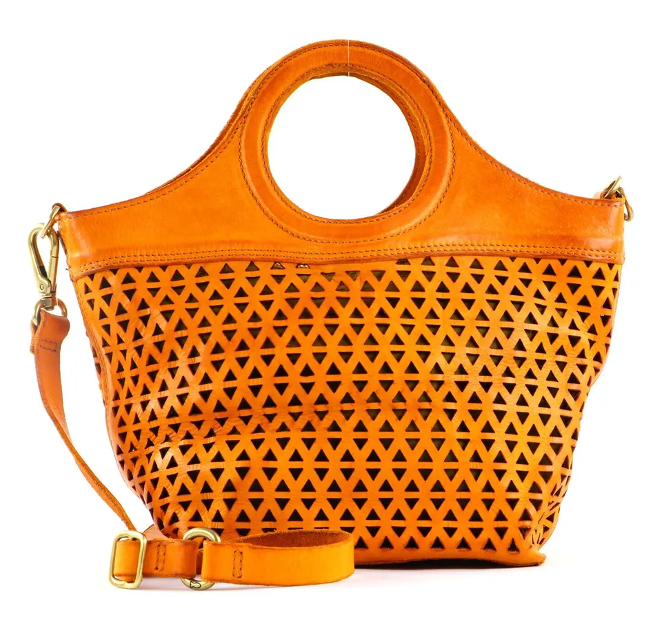 campomaggi-edera-shopping-bag-mini-in-pelle-giallo-senape image 1