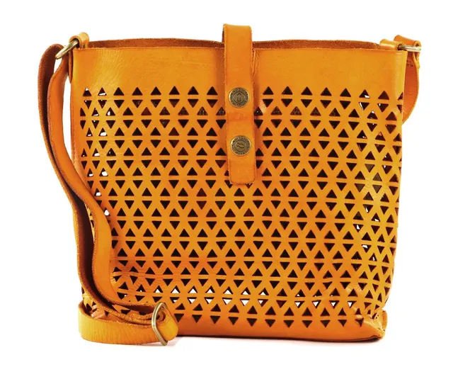 campomaggi-agnese-borsa-a-tracolla-crossbody-in-pelle-giallo-senape image 1