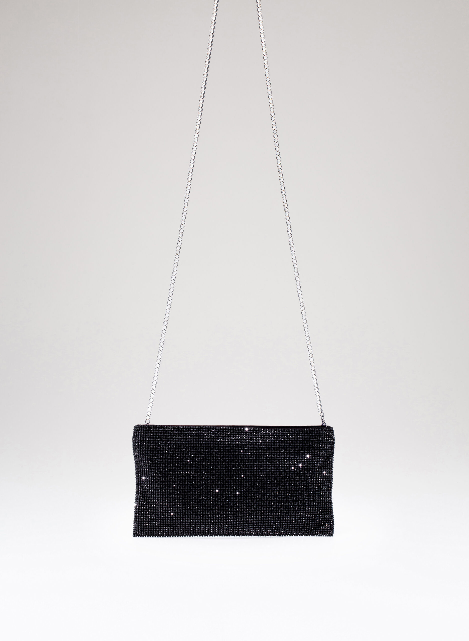 benedetta-bruzziches-your-best-friend-la-petite-borsa-donna-james-bond image 2