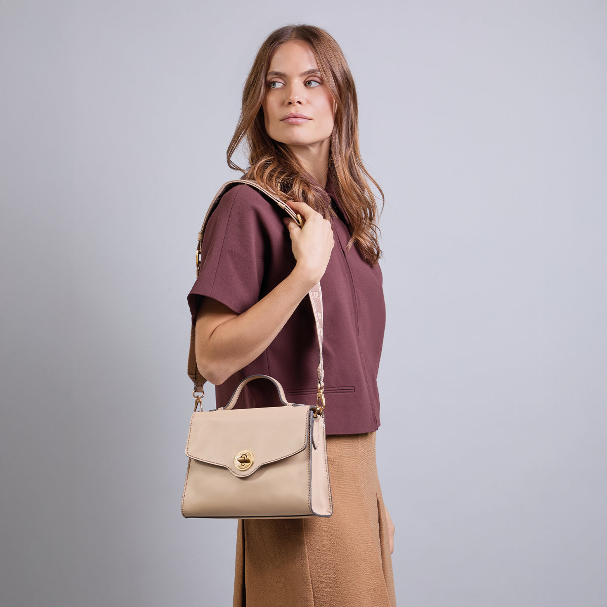 the-bridge-irene-borsa-in-pelle-donna-butter-oro-con-tracolla-removibile image 7