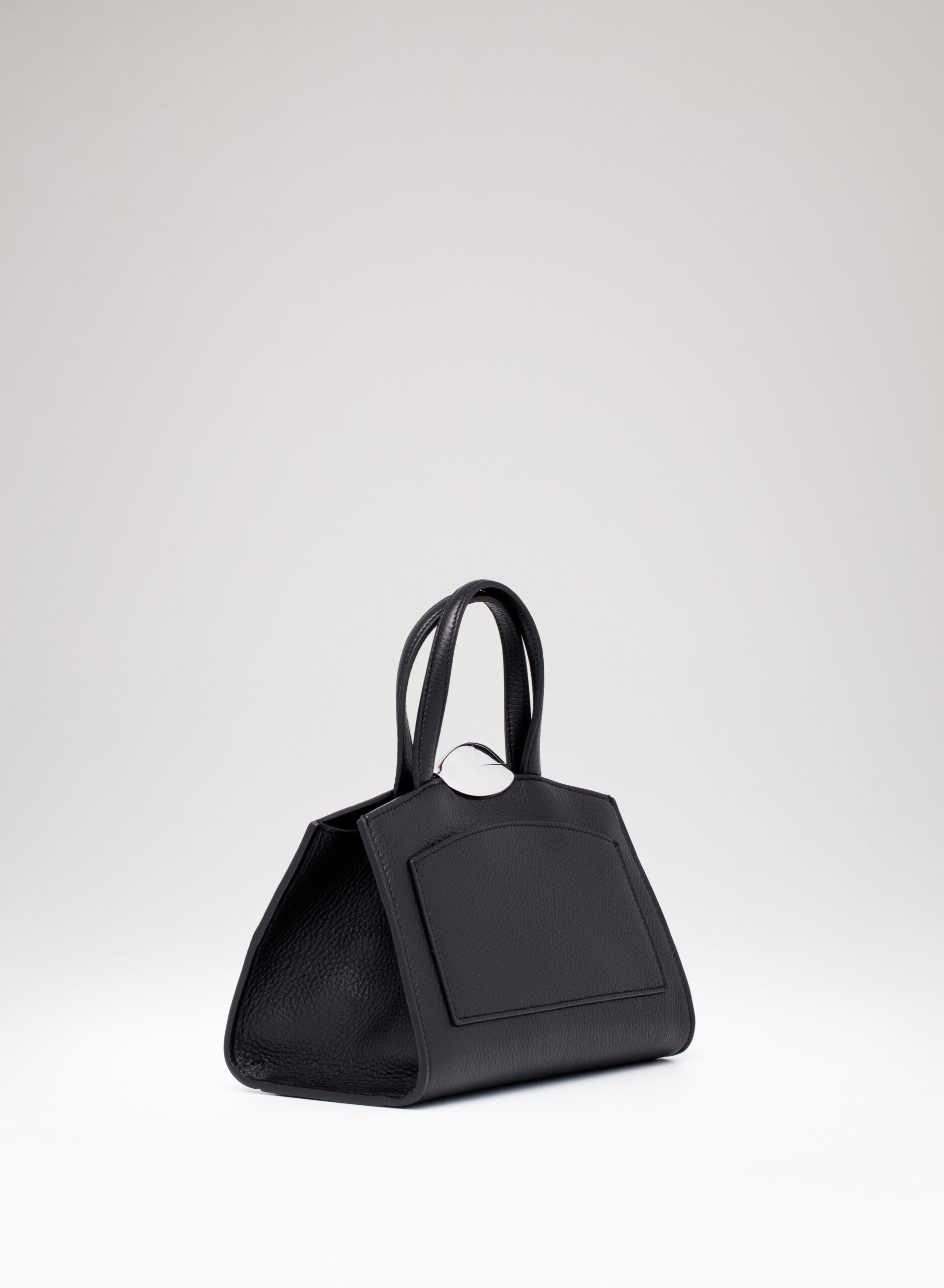 benedetta-bruzziches-serena-la-petite-borsa-donna-meteorite image 4