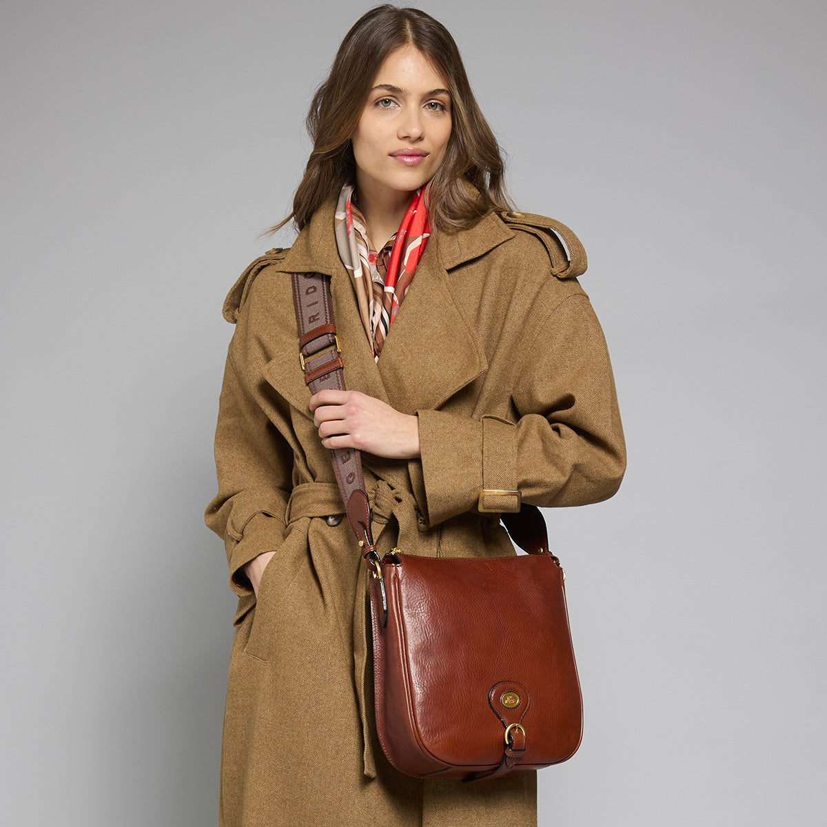 the-bridge-isadora-borsa-tracolla-donna-pelle-marrone-oro-con-zip image 6