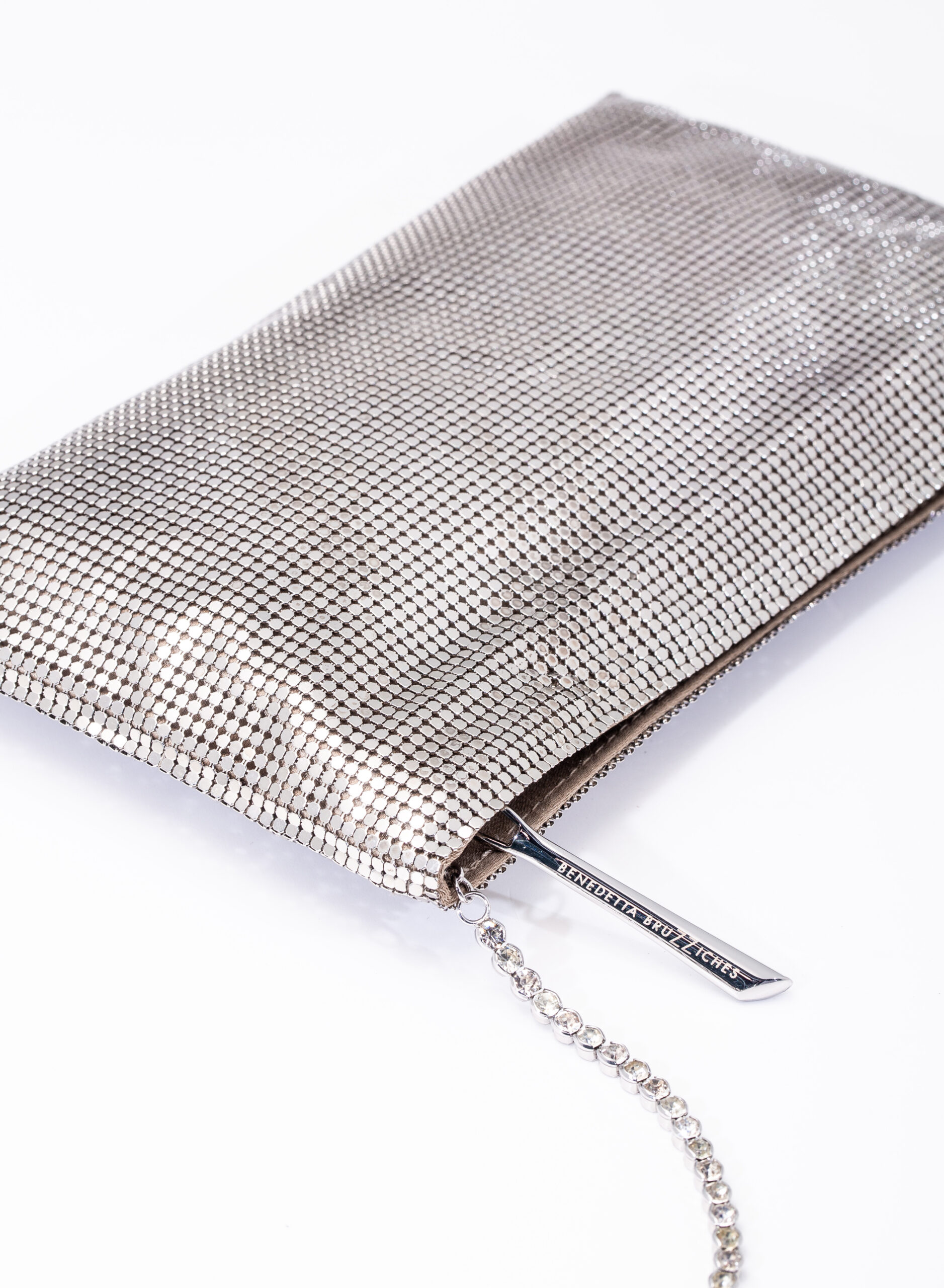 benedetta-bruzziches-your-best-friend-la-petite-borsa-donna-mercury image 3