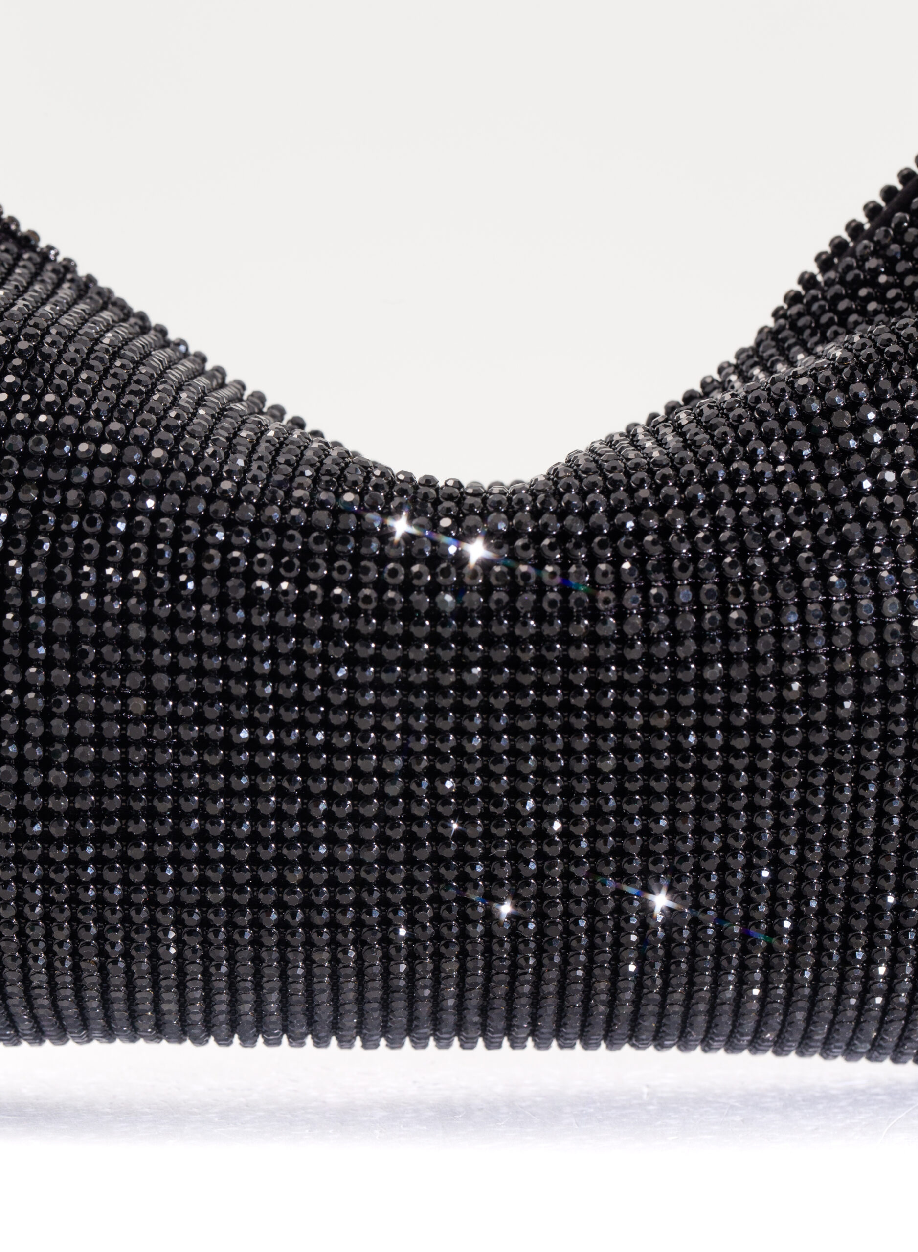 benedetta-bruzziches-your-best-friend-la-grande-borsa-donna-james-bond-2 image 6