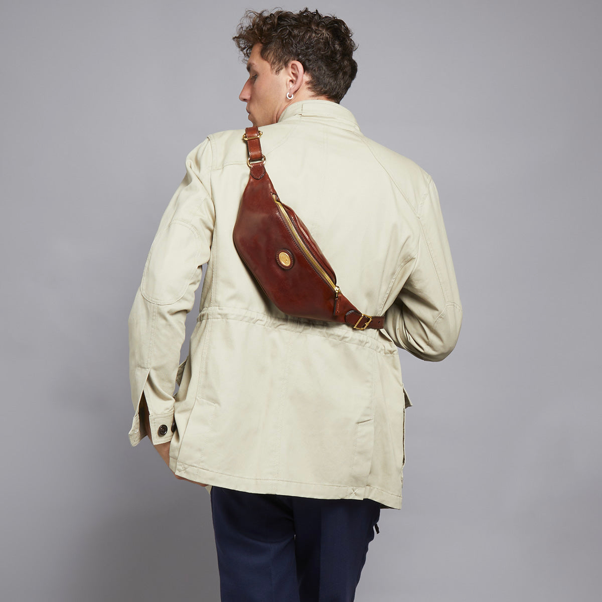 the-bridge-marsupio-uomo-in-pelle-marrone-oro-2 image 3