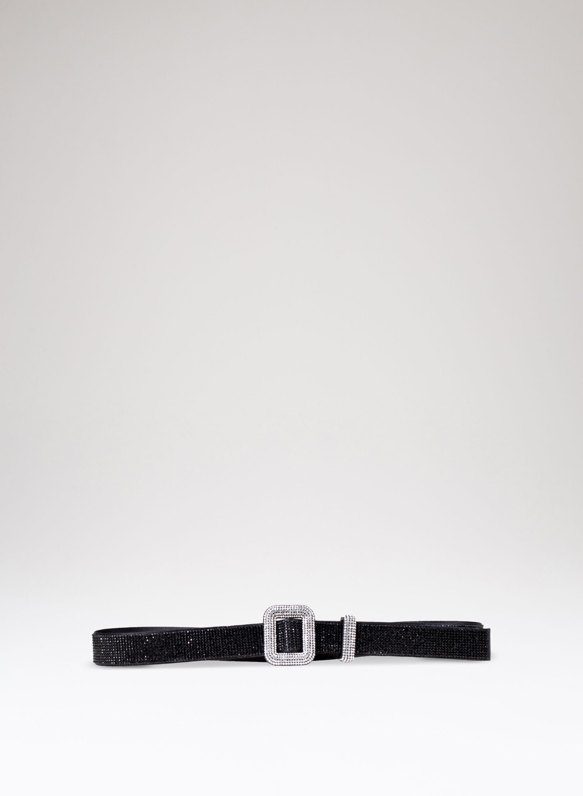 benedetta-bruzziches-venus-belt-la-petite-cintura-donna-james-bond image 1