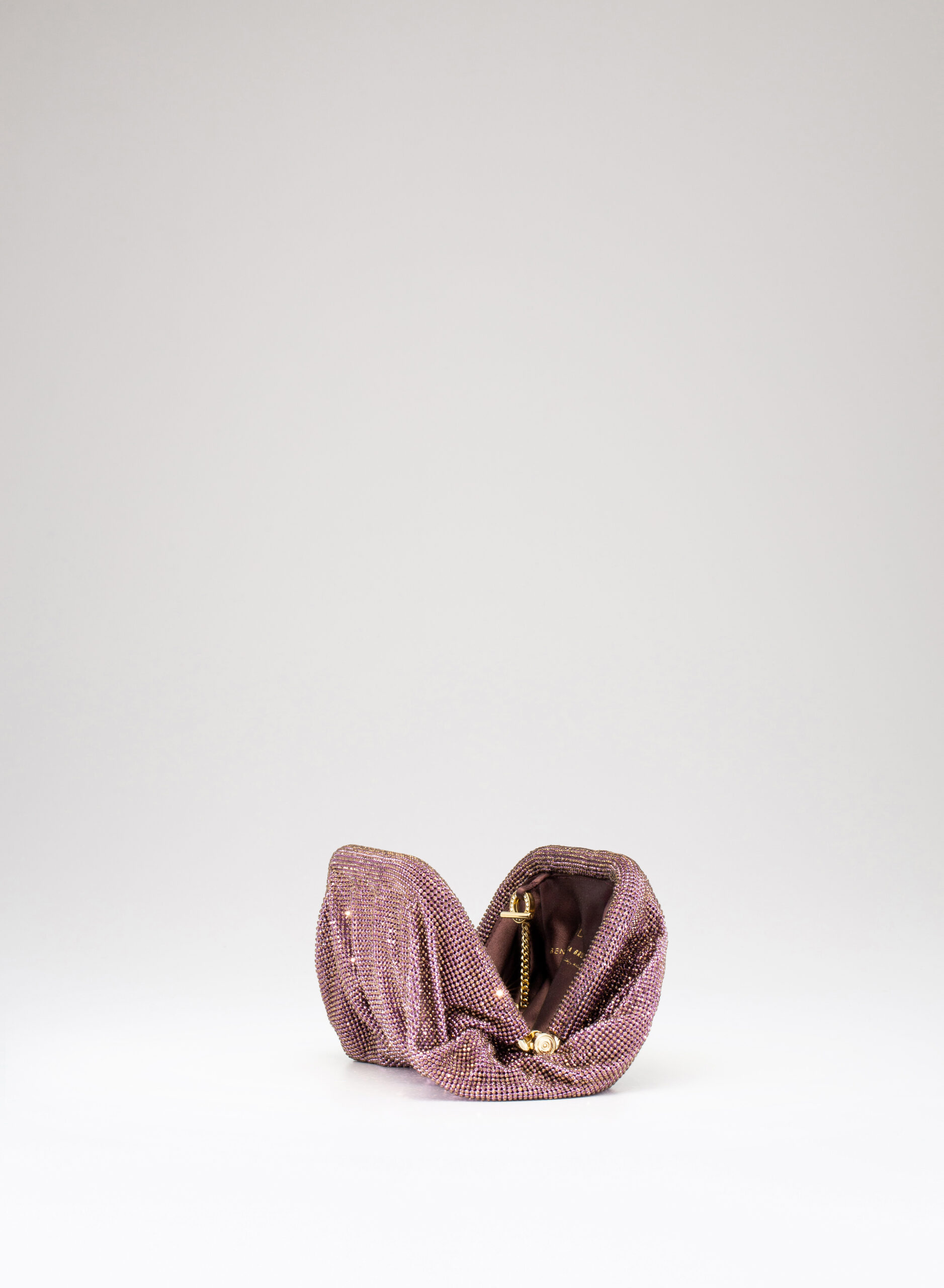 benedetta-bruzziches-venus-la-petite-borsa-donna-adorable-grimilde image 6