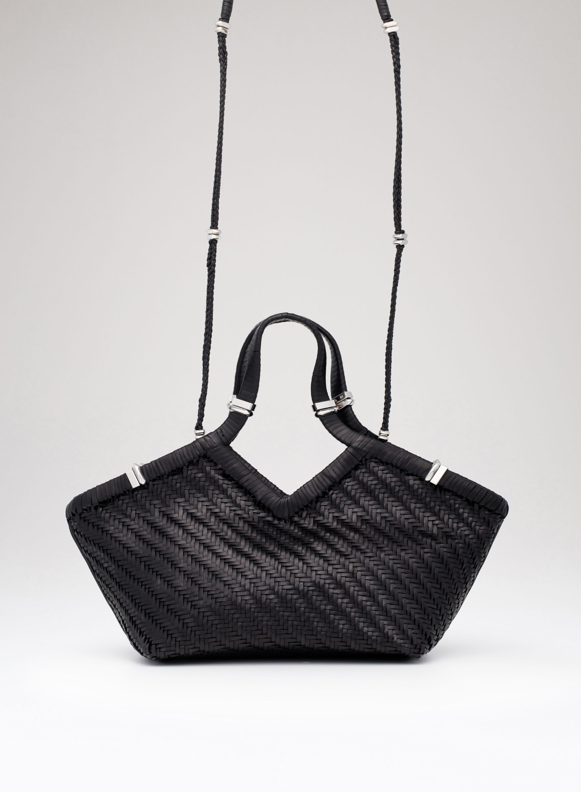 benedetta-bruzziches-usha-borsa-donna-nightly image 4