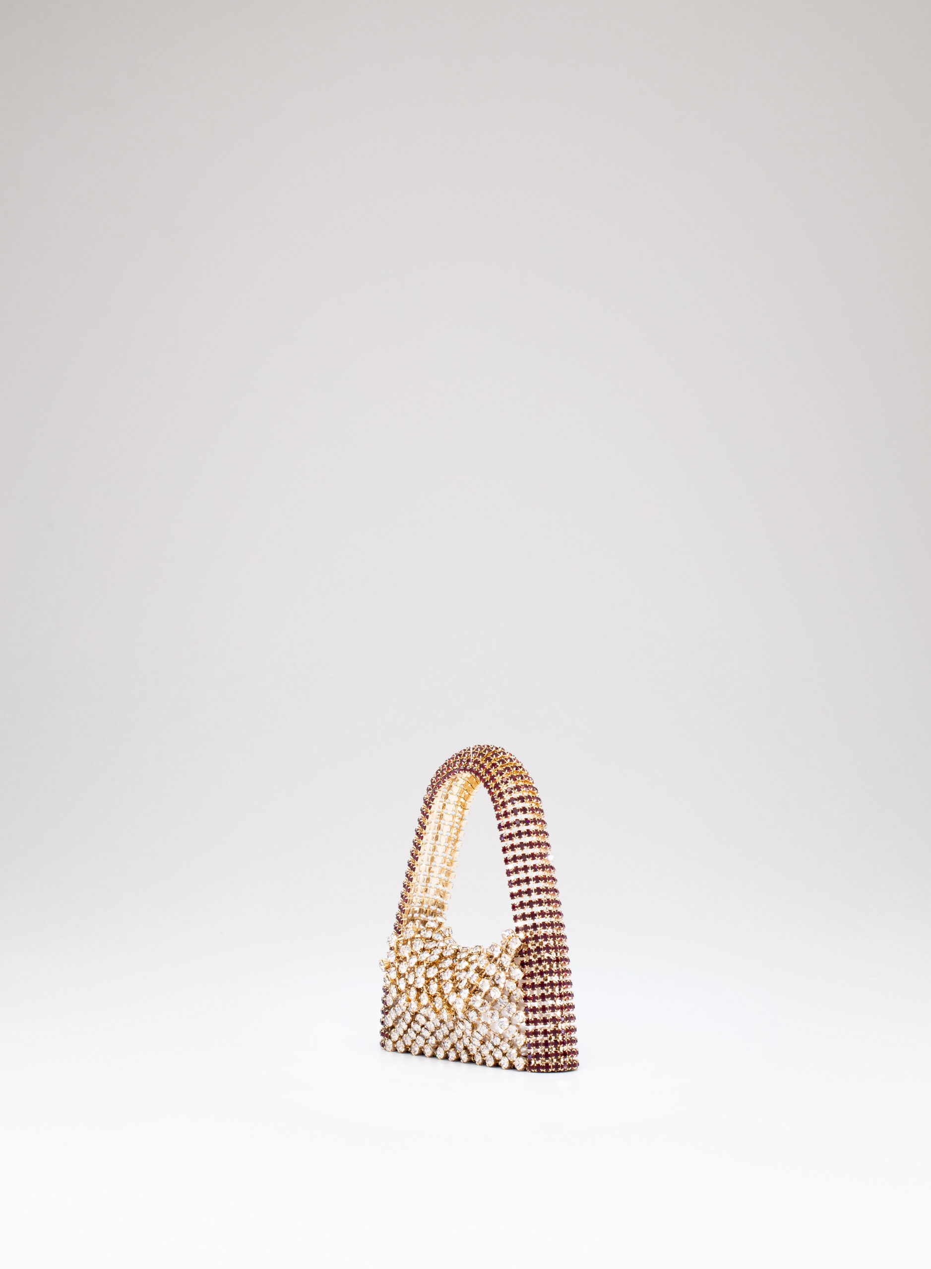 benedetta-bruzziches-rachele-borsa-donna-sussex-ruby image 3