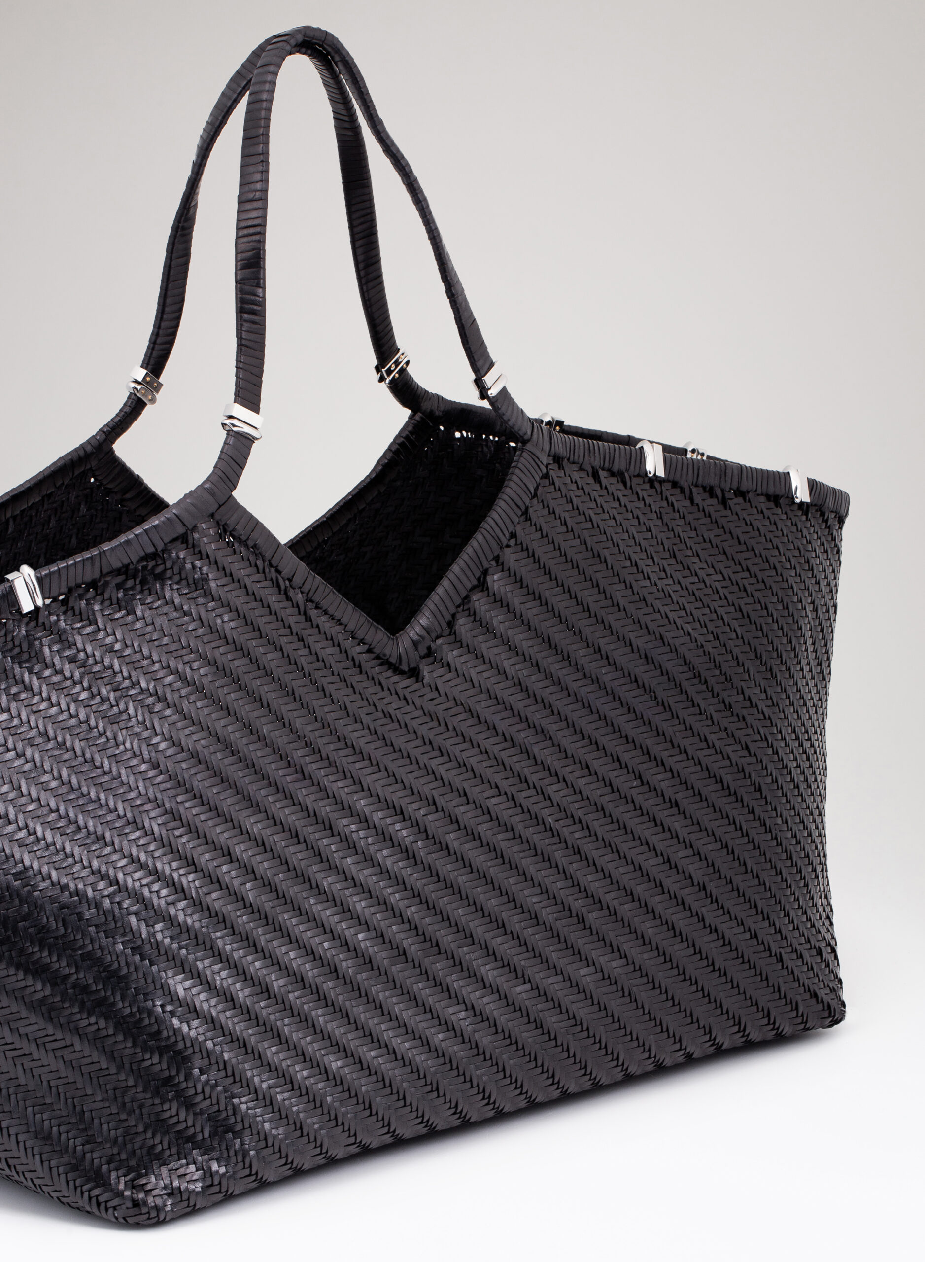 benedetta-bruzziches-usha-la-grandissima-borsa-donna-nightly image 1