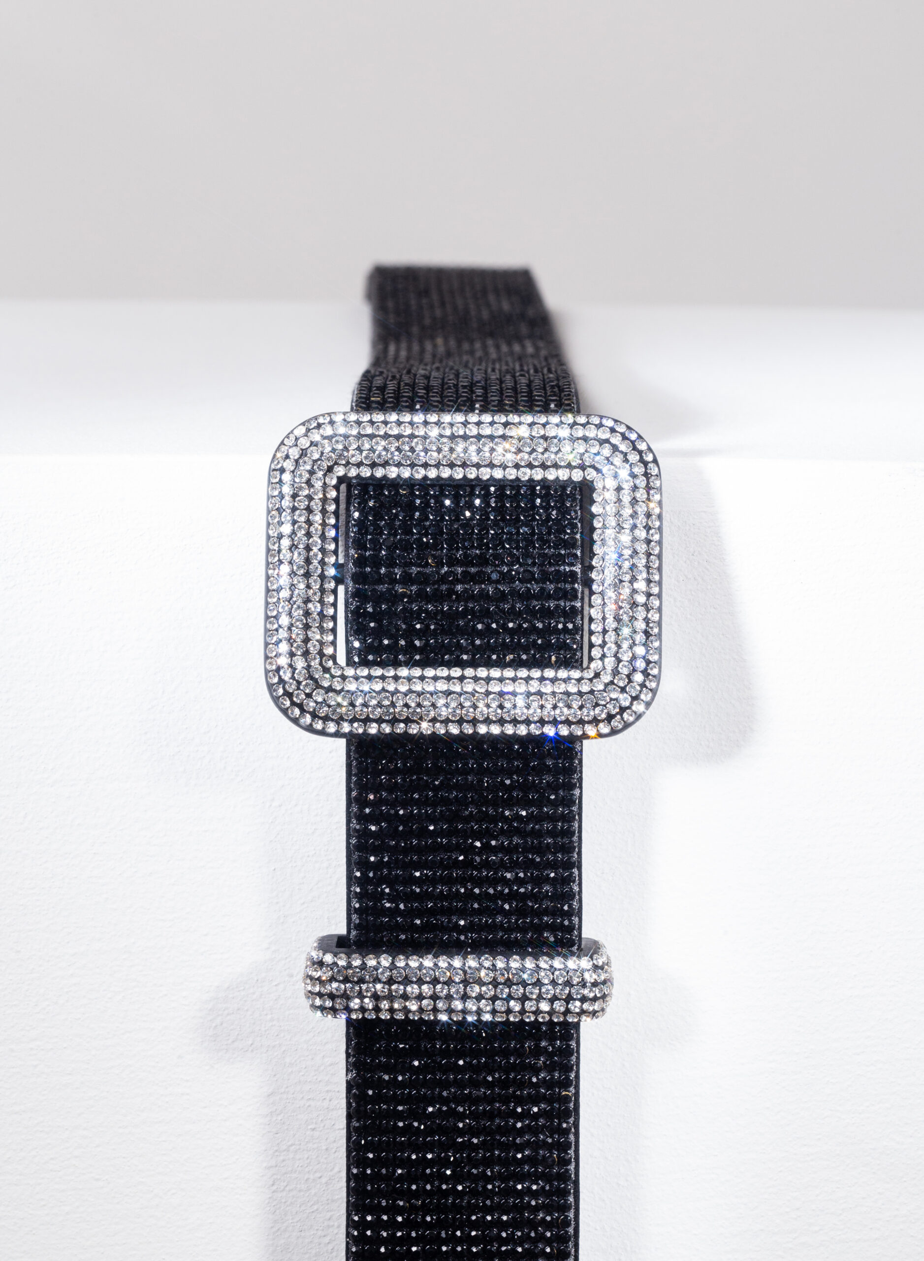 benedetta-bruzziches-venus-belt-cintura-donna-james-bond image 4