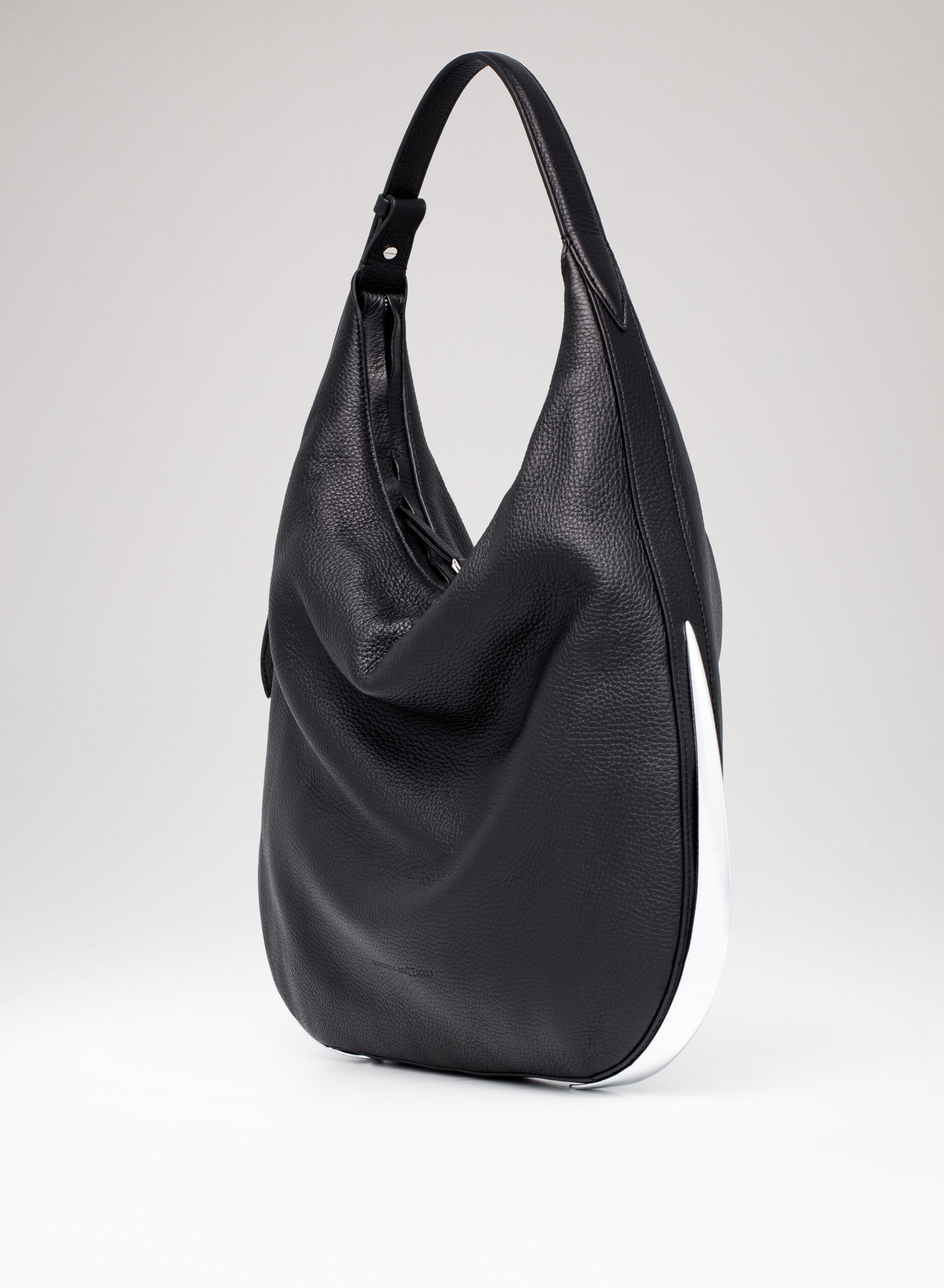 benedetta-bruzziches-amalia-la-grande-borsa-donna-meteorite image 2