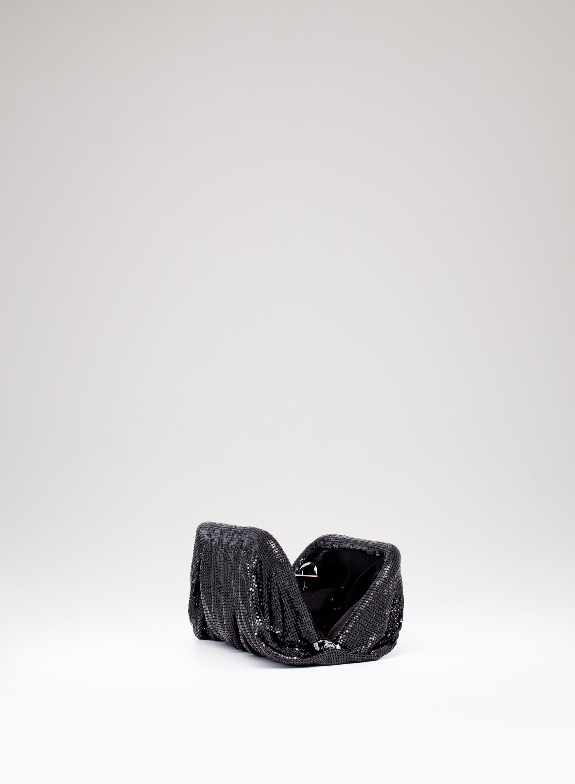 benedetta-bruzziches-venus-la-grande-borsa-donna-pluto image 6