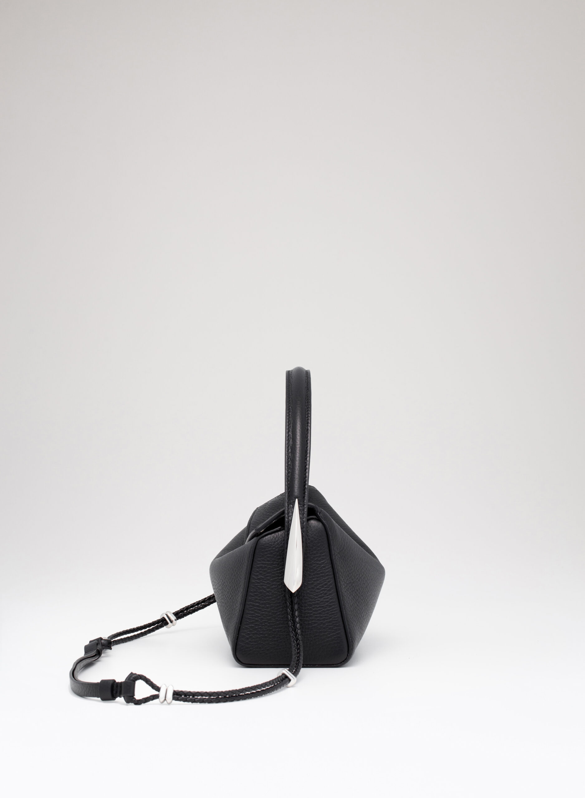 benedetta-bruzziches-elif-borsa-donna-meteorite image 3
