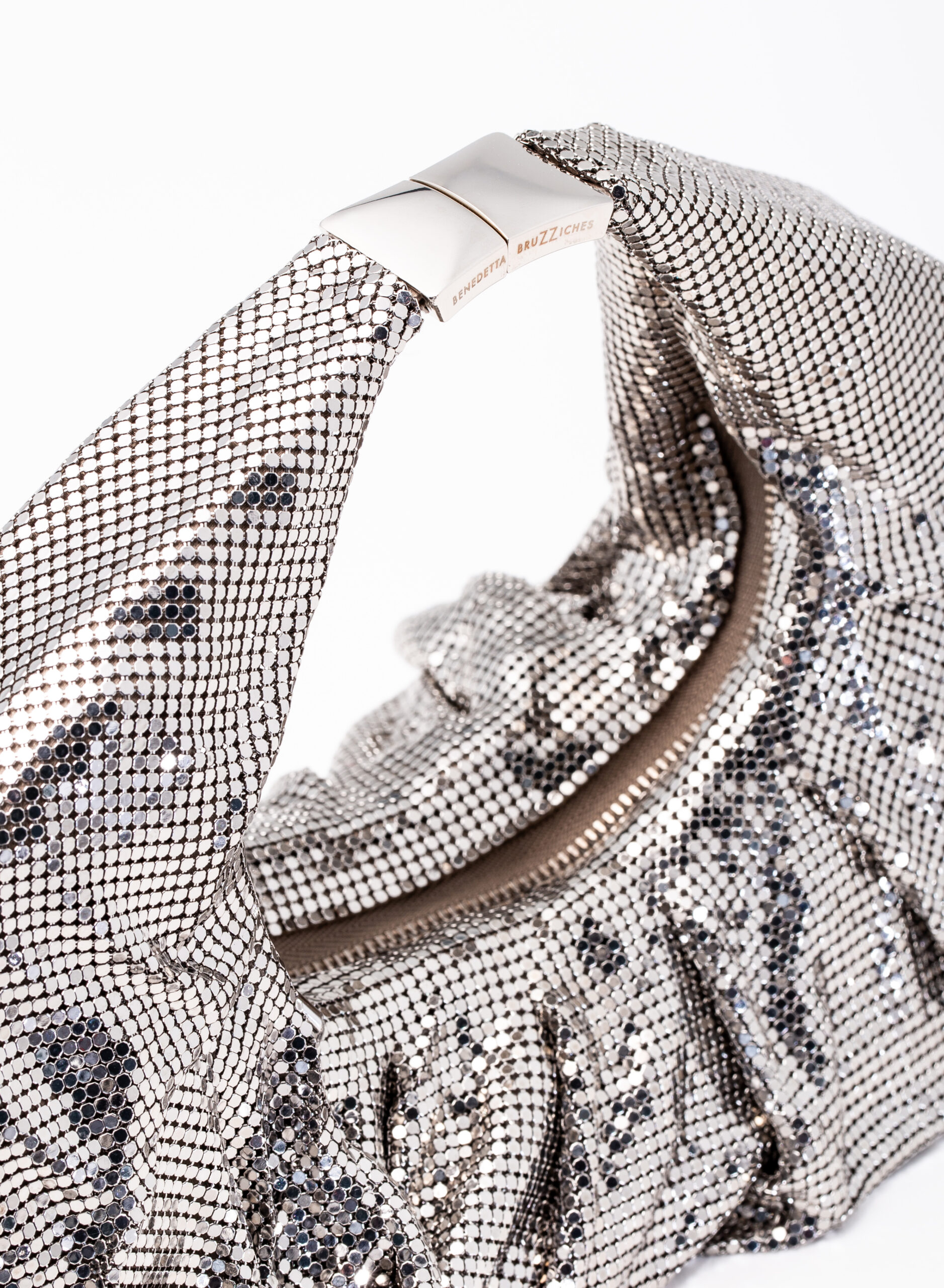 benedetta-bruzziches-yennefer-borsa-donna-mercury image 4