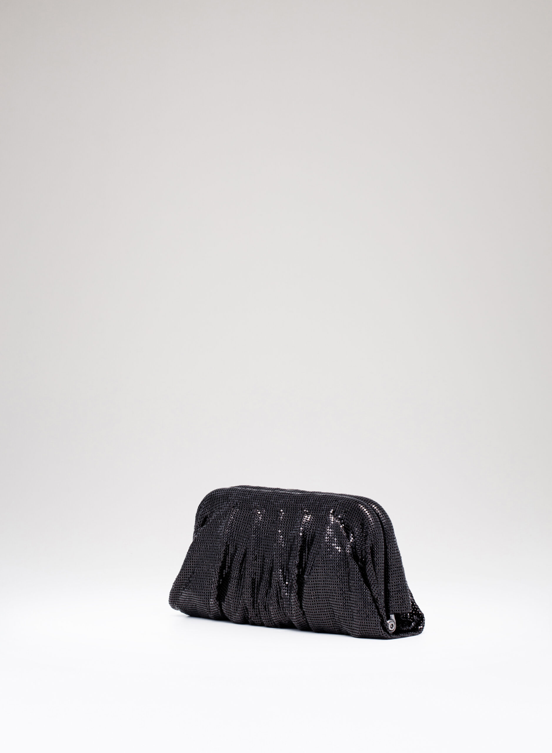 benedetta-bruzziches-venus-la-grande-borsa-donna-pluto image 4