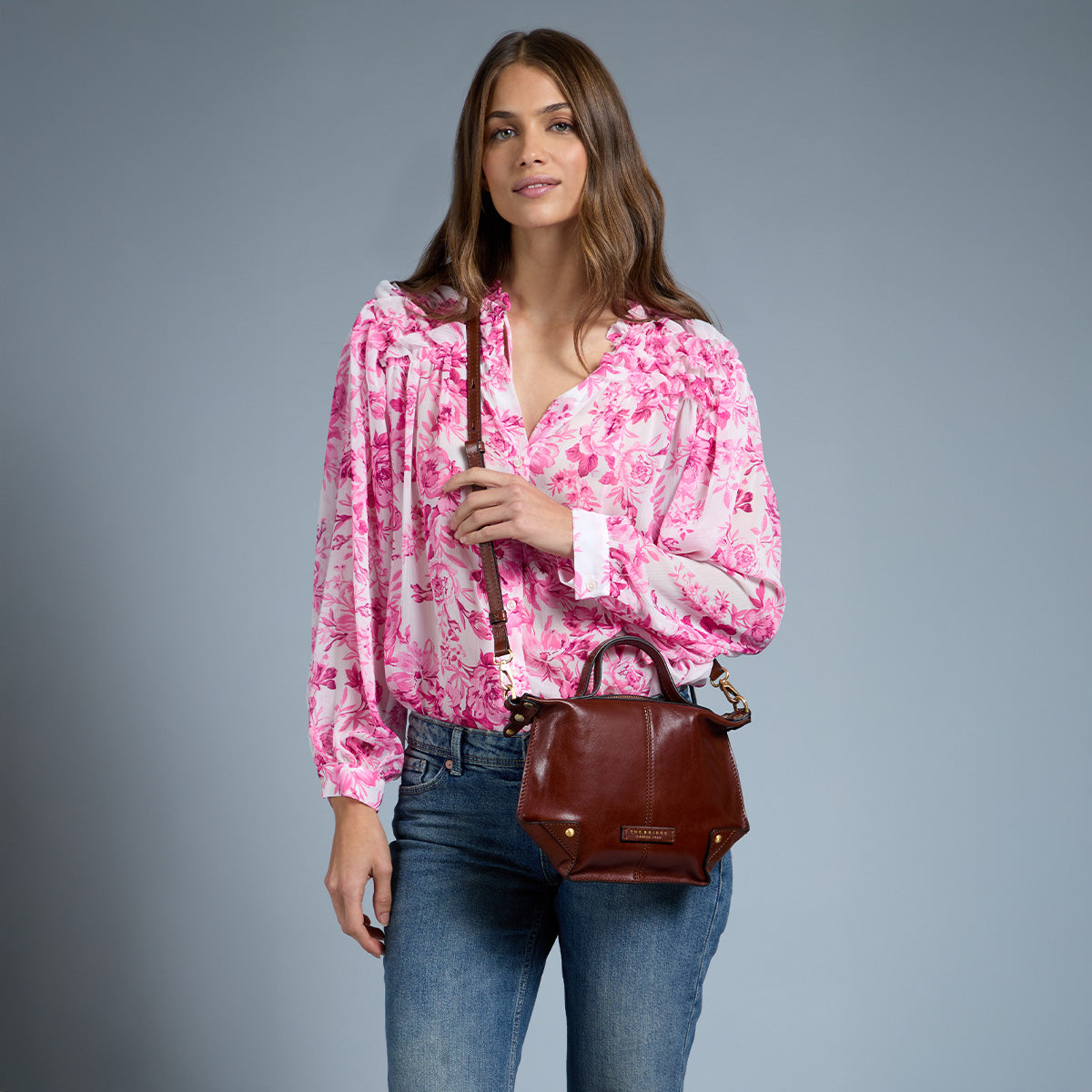 the-bridge-borsa-tracolla-s-in-pelle-marrone-oro-con-chiusura-zip image 7