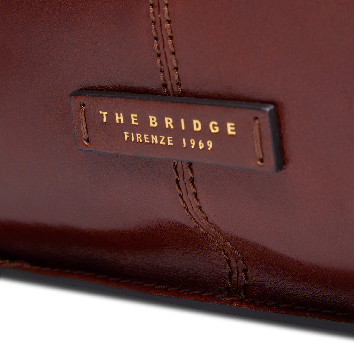the-bridge-borsa-tracolla-s-in-pelle-marrone-oro-con-chiusura-zip image 5