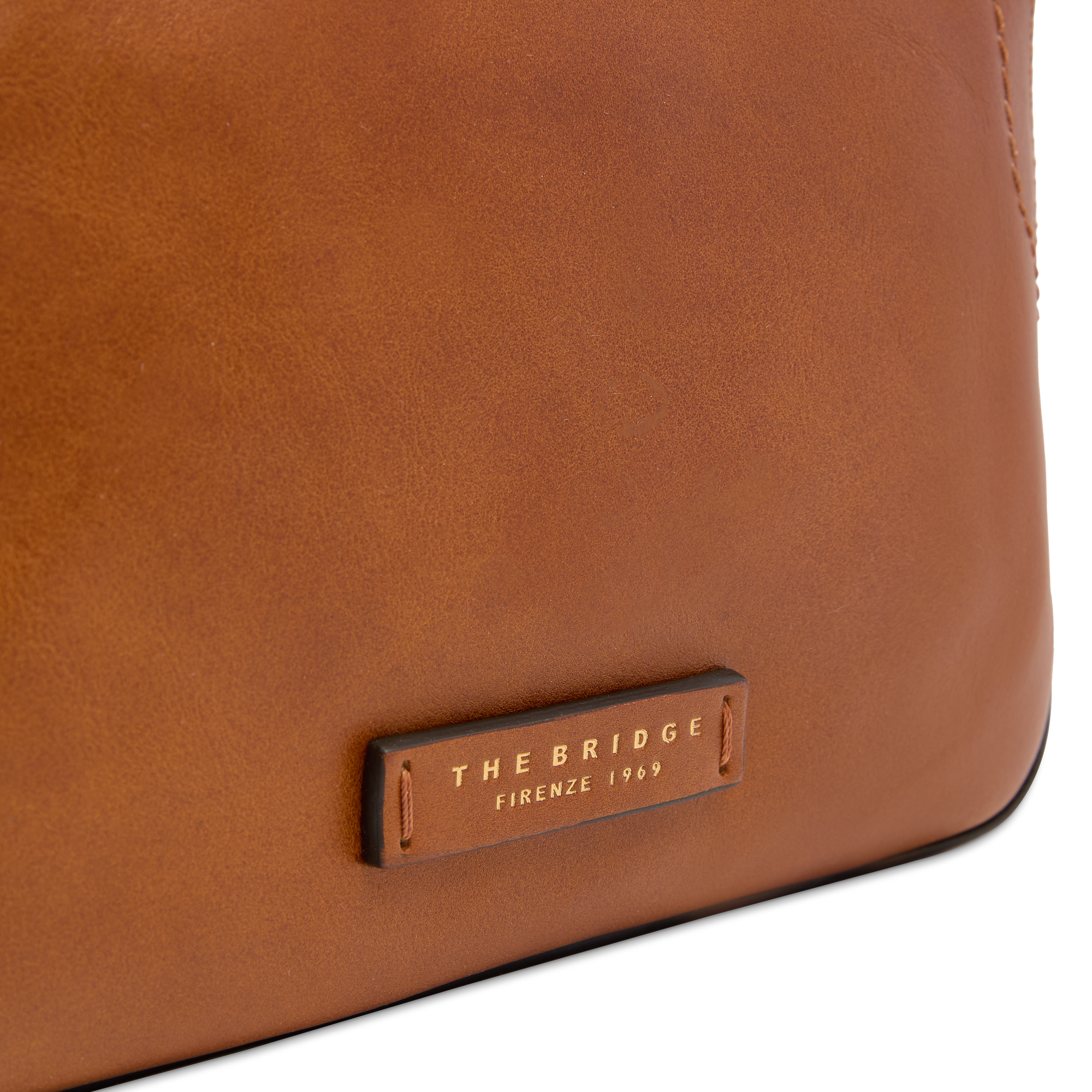 the-bridge-larissa-ss26-borsa-tracolla-camera-case-pelle-cognac-oro image 5