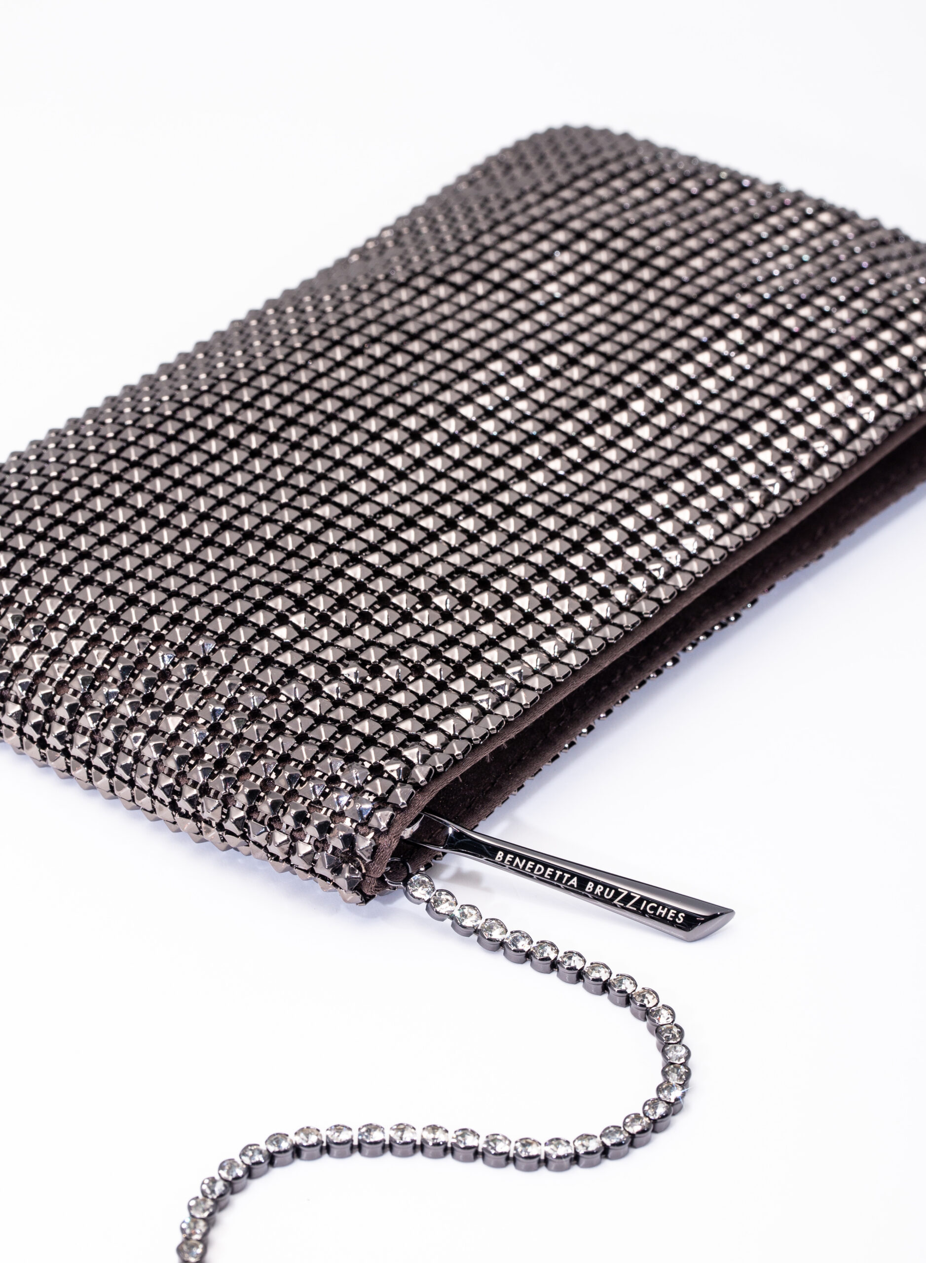 benedetta-bruzziches-your-best-friend-la-petite-borsa-donna-spike-on-me image 3