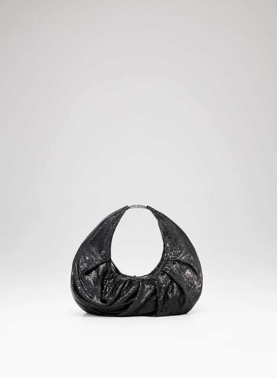 benedetta-bruzziches-yennefer-borsa-donna-pluto image 1