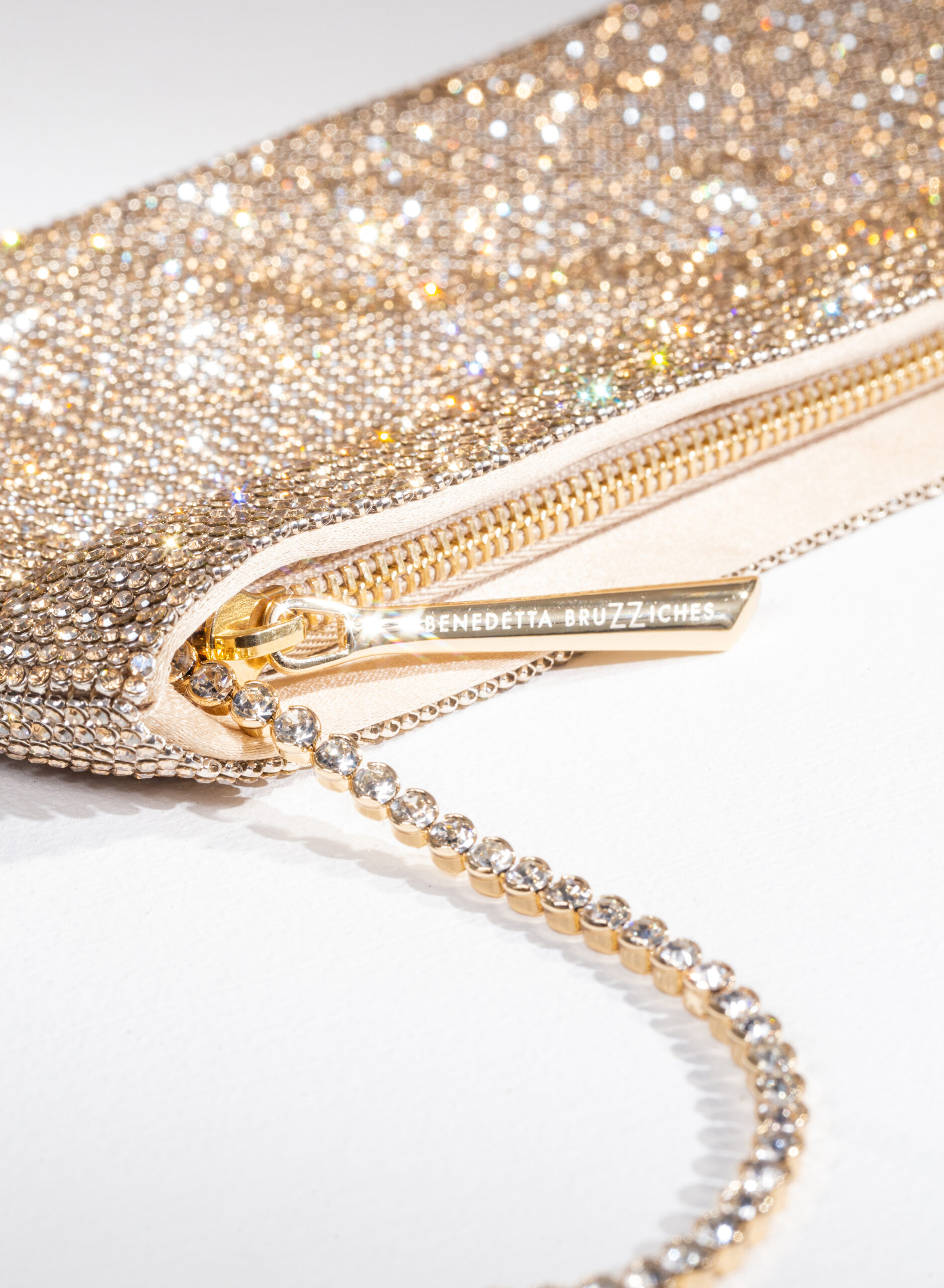 benedetta-bruzziches-your-best-friend-la-petite-borsa-donna-shine-on-you-crazy-d image 3
